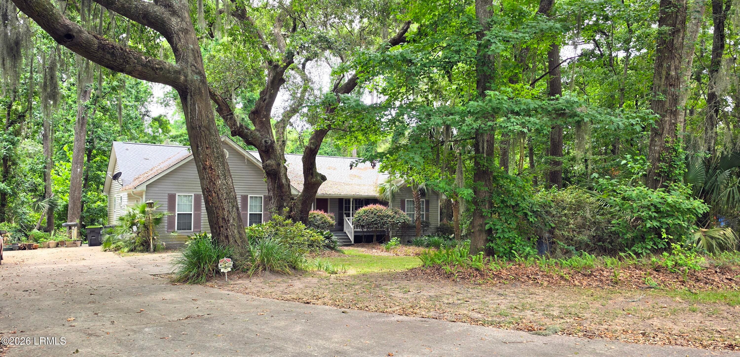 209 Stuart Town Road, Beaufort, SC 29902