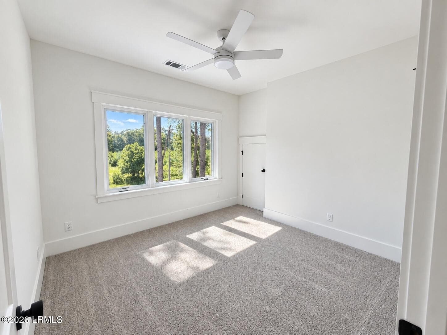 43_bright_minimalist_bedroom_interior - 2493 Knowles Island Road, Ridgeland, SC 29936, Ridgeland