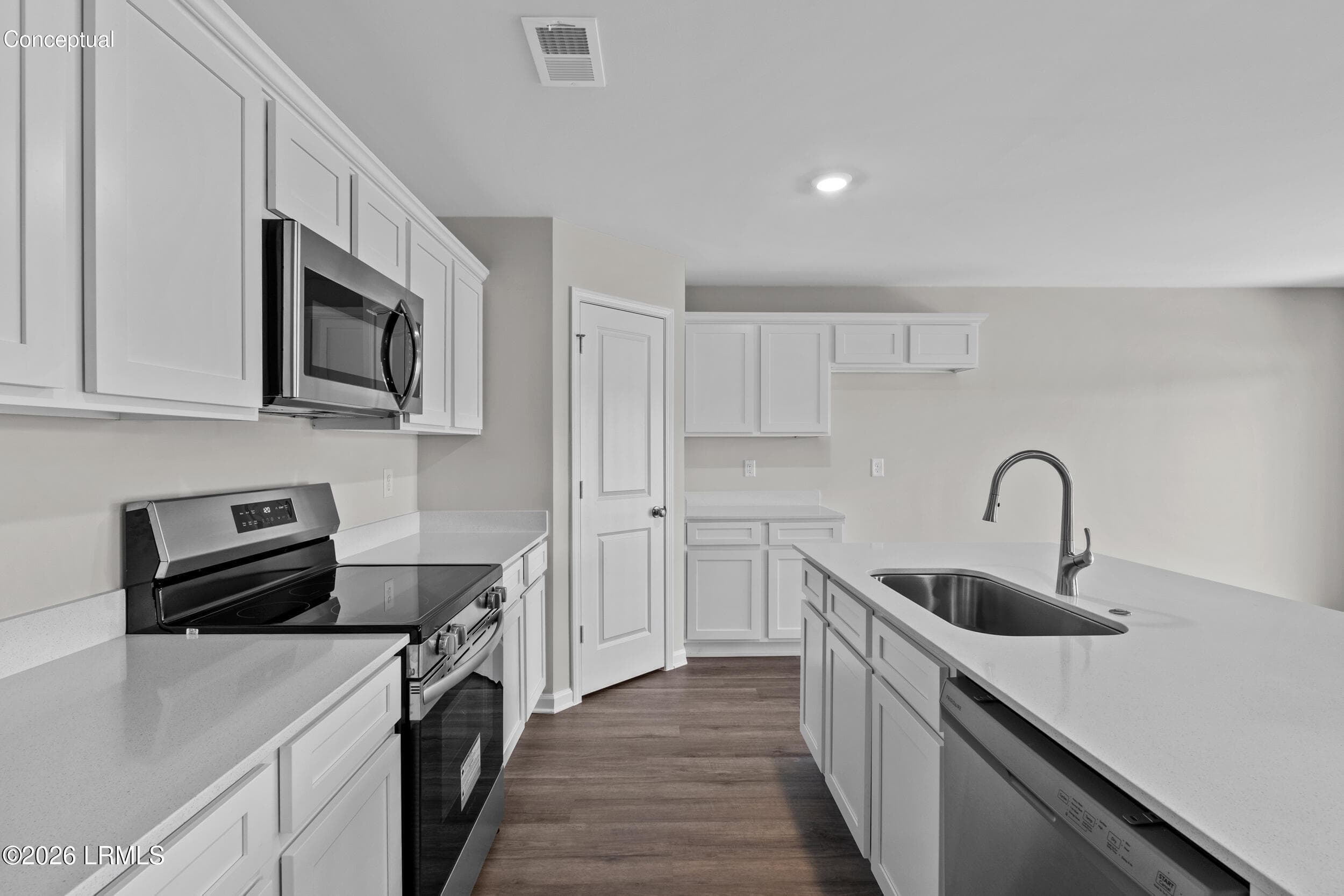 PS Cedar Kitchen iii - 113 Jinks Street, Yemassee, SC 29945, Yemassee