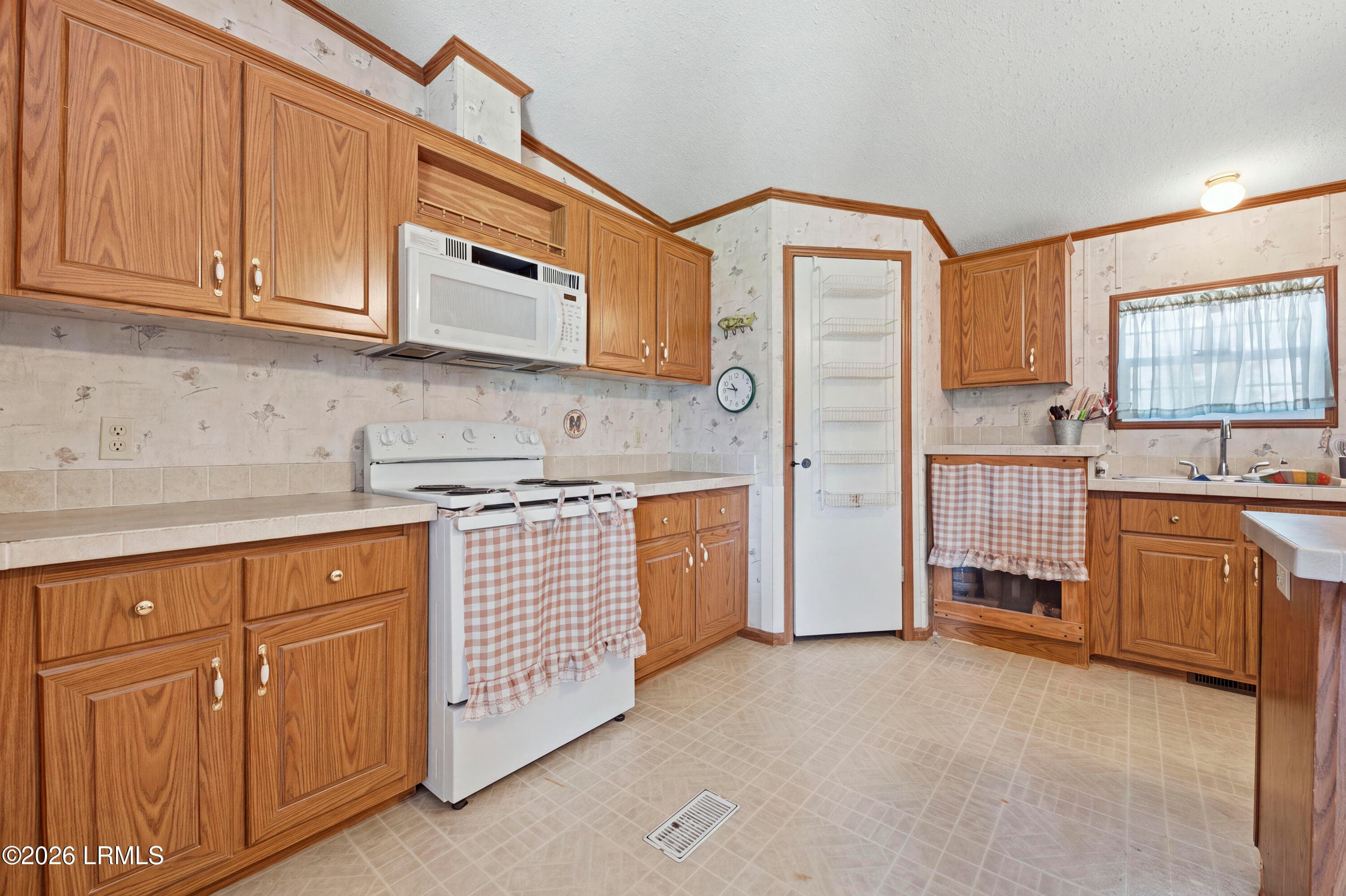 Hampton 2026 Int (10 of 31) - 182 Hillcrest Drive, Varnville, SC 29944, Varnville