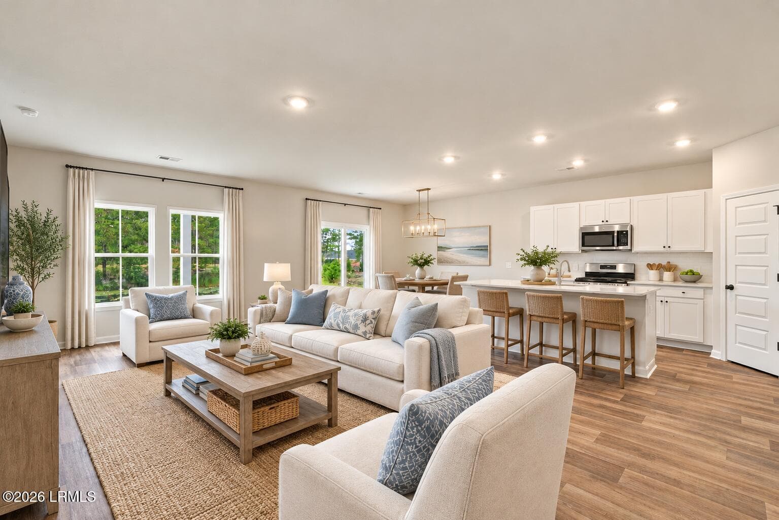 Airy Coastal-Modern Great Room - 933 Sweetbay Drive, Hardeeville, SC 29927, Hardeeville