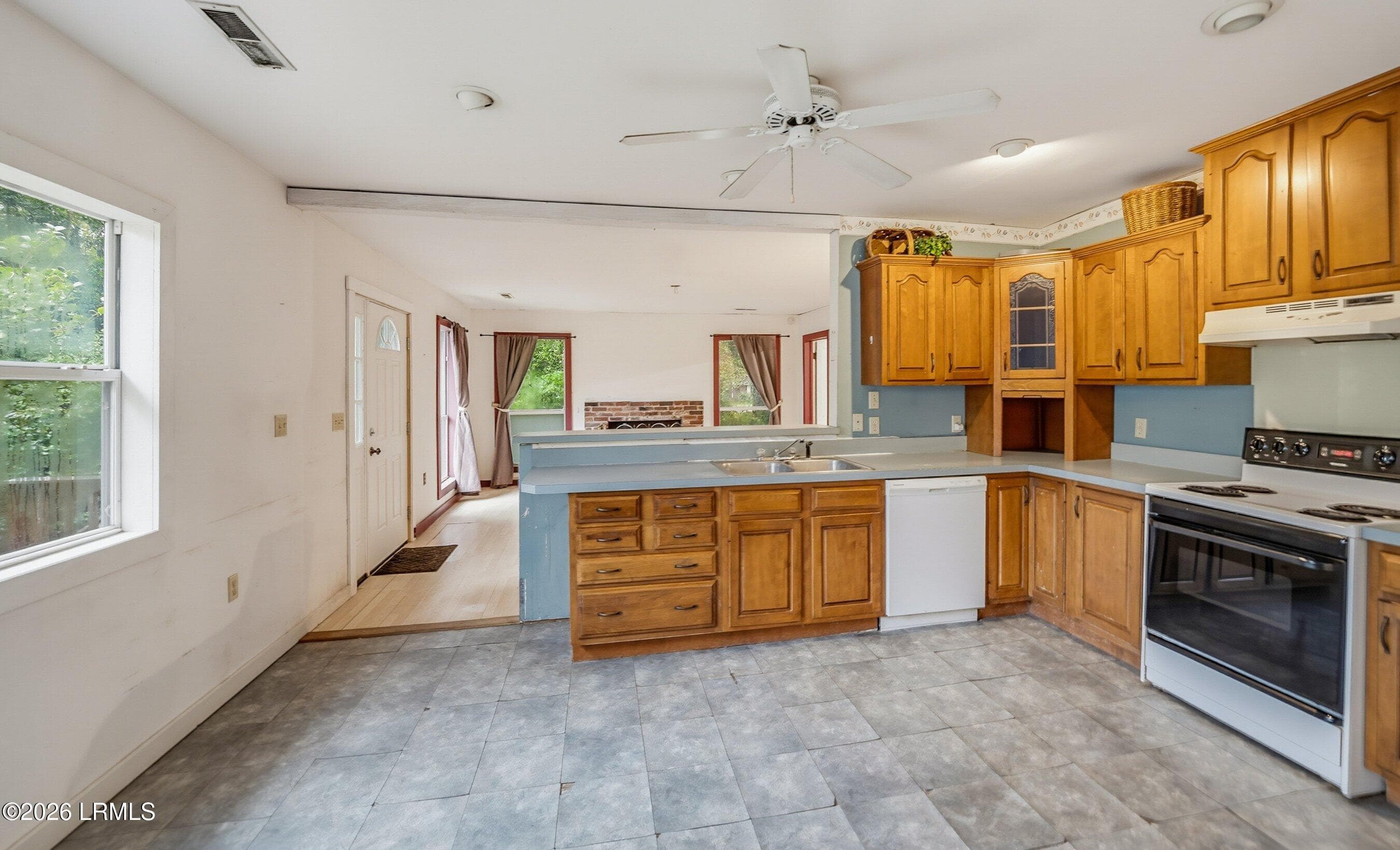 DSC07401-26-1.jpg-SMALL - 138 2nd Avenue, Ridgeland, SC 29936