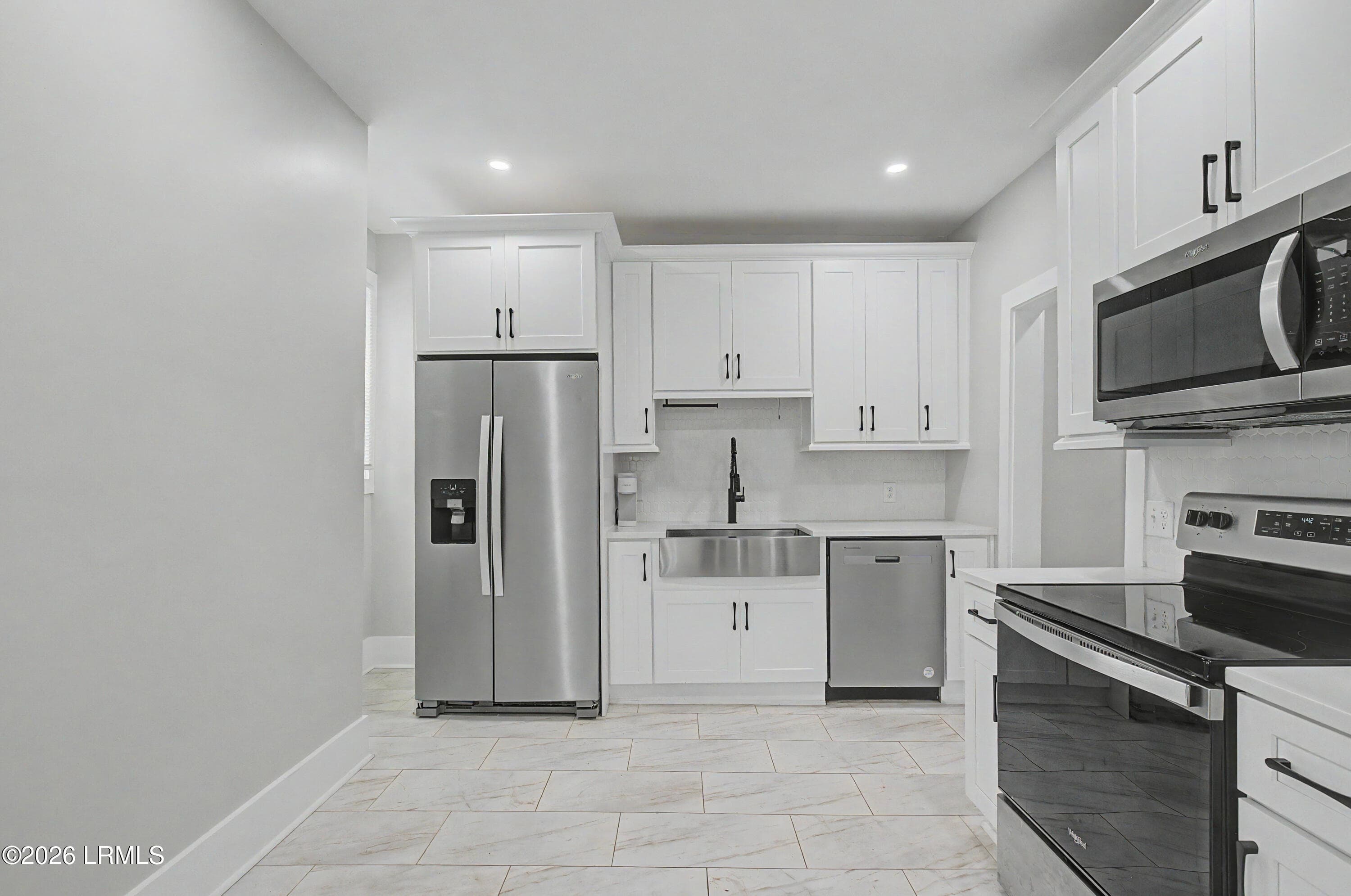 06-8O4A1223_print - 221 W Duffy Street, Savannah, GA 31401