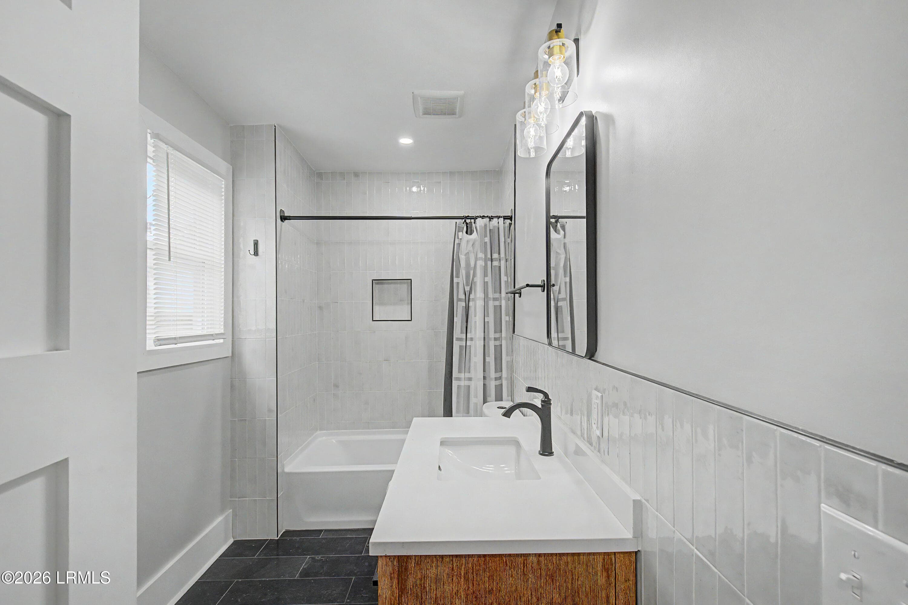 19-8O4A1296_print - 221 W Duffy Street, Savannah, GA 31401