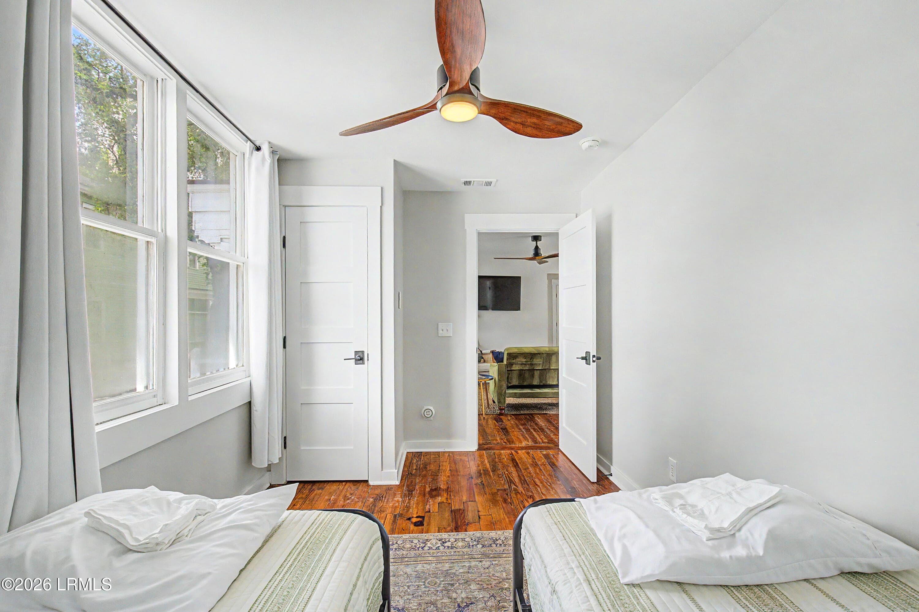 38-8O4A1395_print - 221 W Duffy Street, Savannah, GA 31401