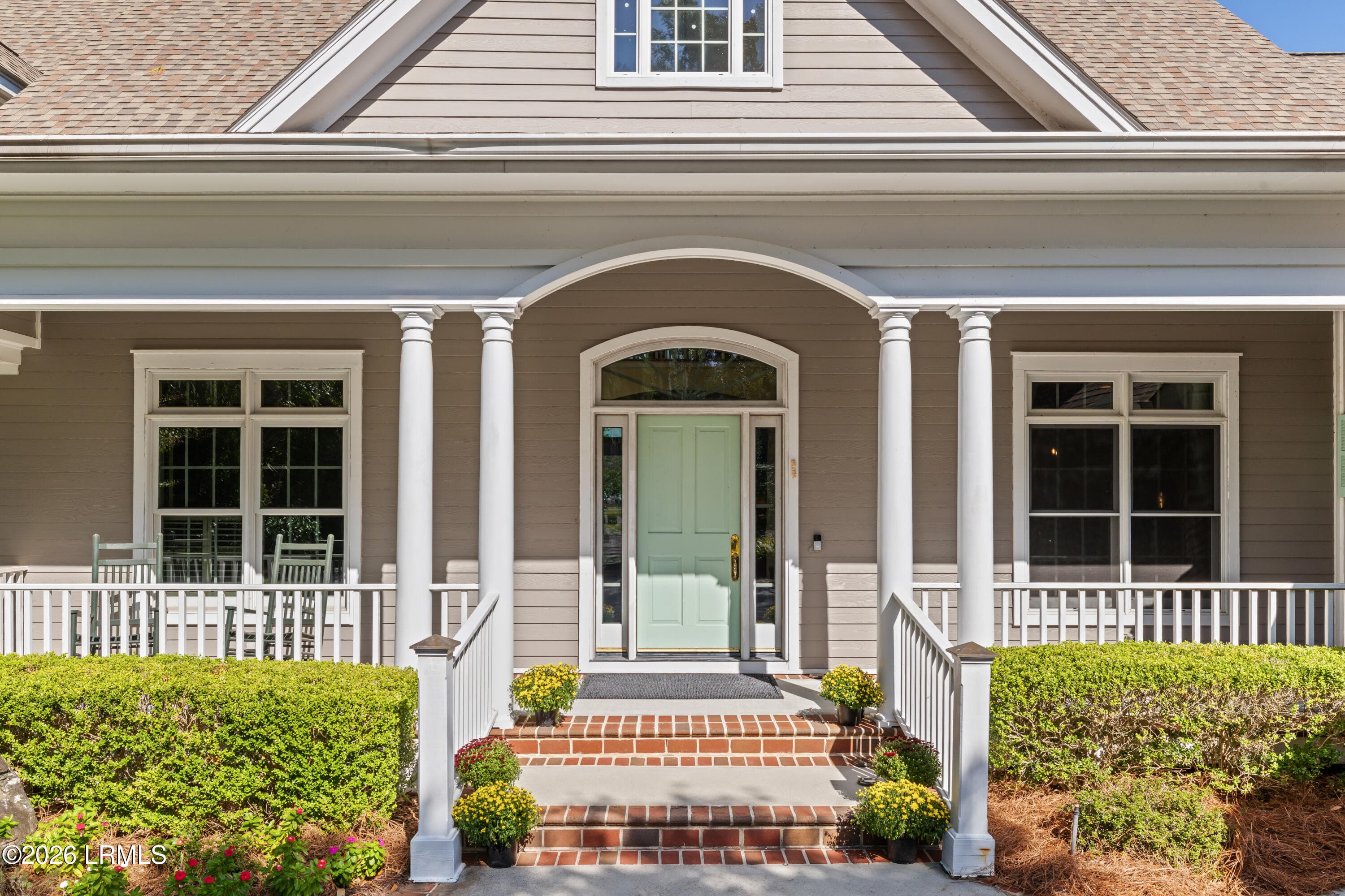 Front - 655 Island Circle E, St. Helena Island, SC 29920