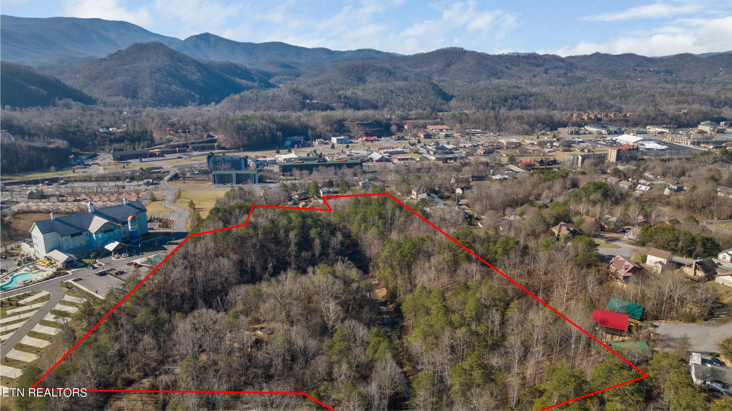 propertylines_2 - 820 Old Gate Rd, Pigeon Forge, TN 37863