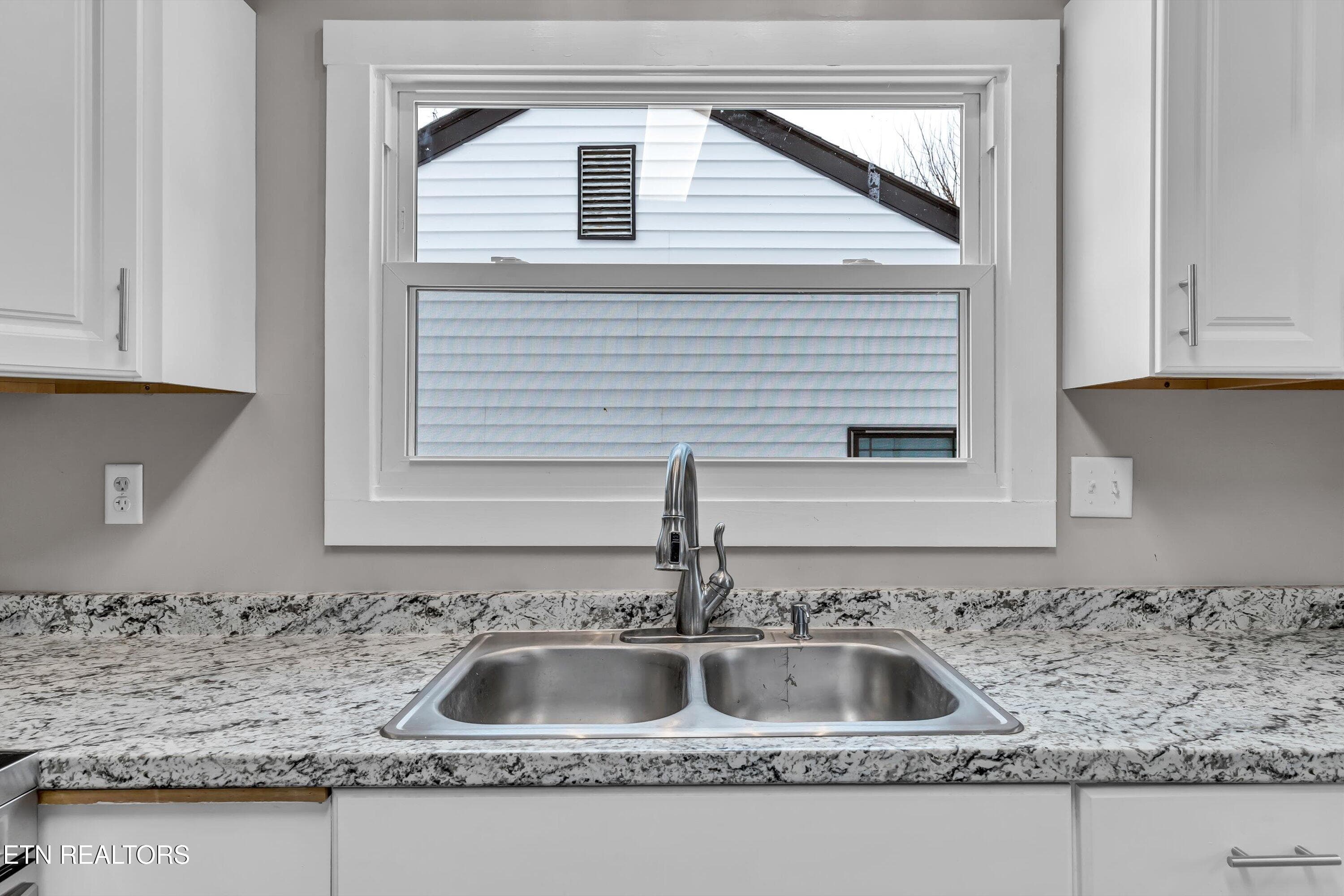 11-3918 Alma Ave-11 - 3918 Alma Ave, Knoxville, TN 37914, Knoxville