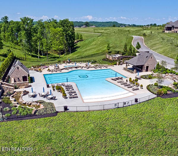 WindRiver Pool - 1999 Taffrail Drive, Lenoir City, TN 37772, Lenoir City