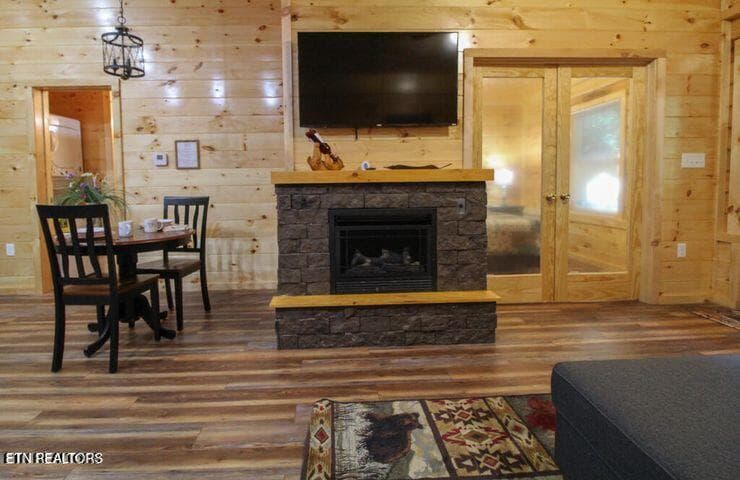 Overview - 1695 Misty Hollow Way, Gatlinburg, TN 37738, Gatlinburg