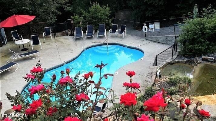 One of two - 1695 Misty Hollow Way, Gatlinburg, TN 37738, Gatlinburg