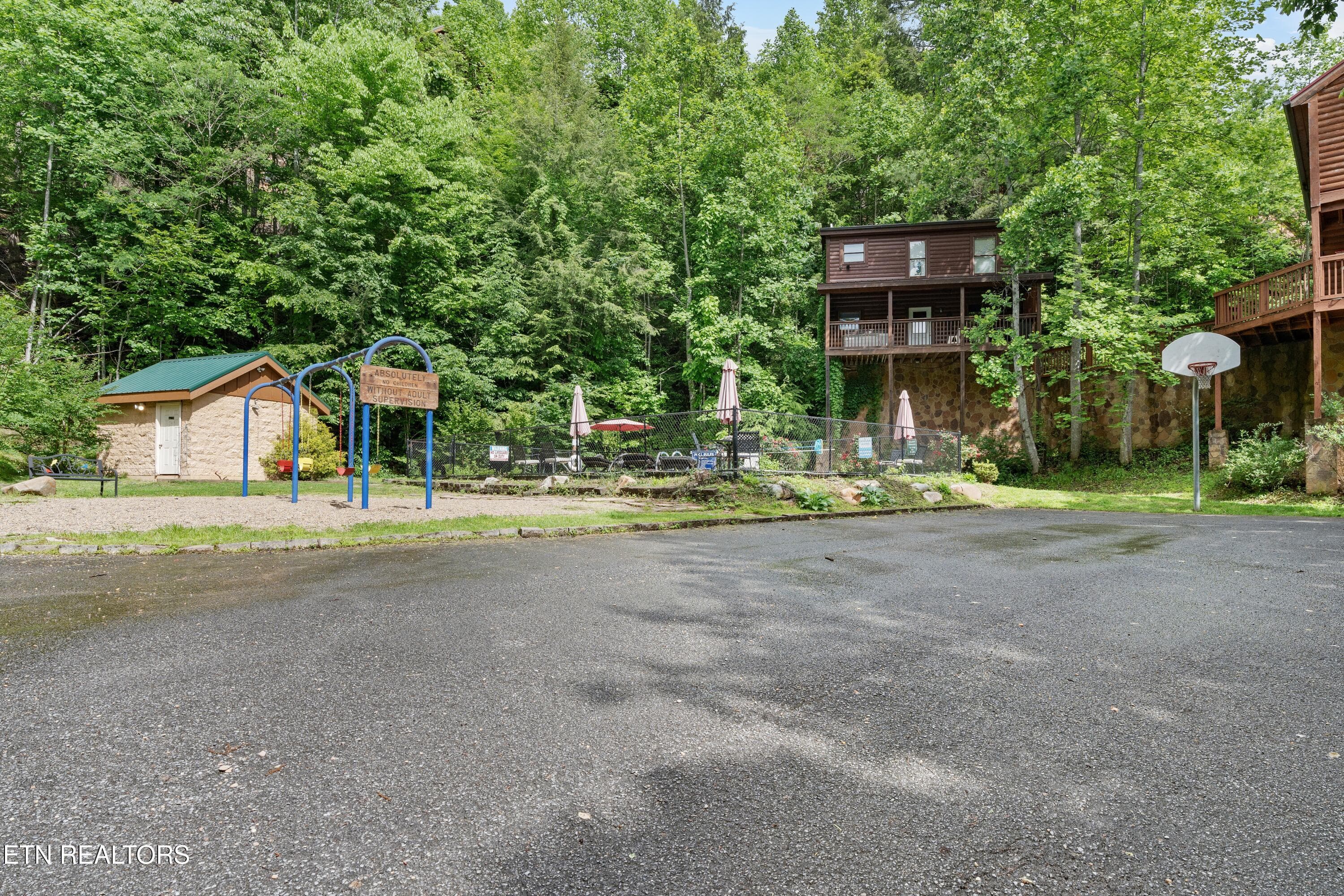 outdoors - 1695 Misty Hollow Way, Gatlinburg, TN 37738, Gatlinburg