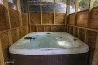 hot tub - 1695 Misty Hollow Way, Gatlinburg, TN 37738, Gatlinburg