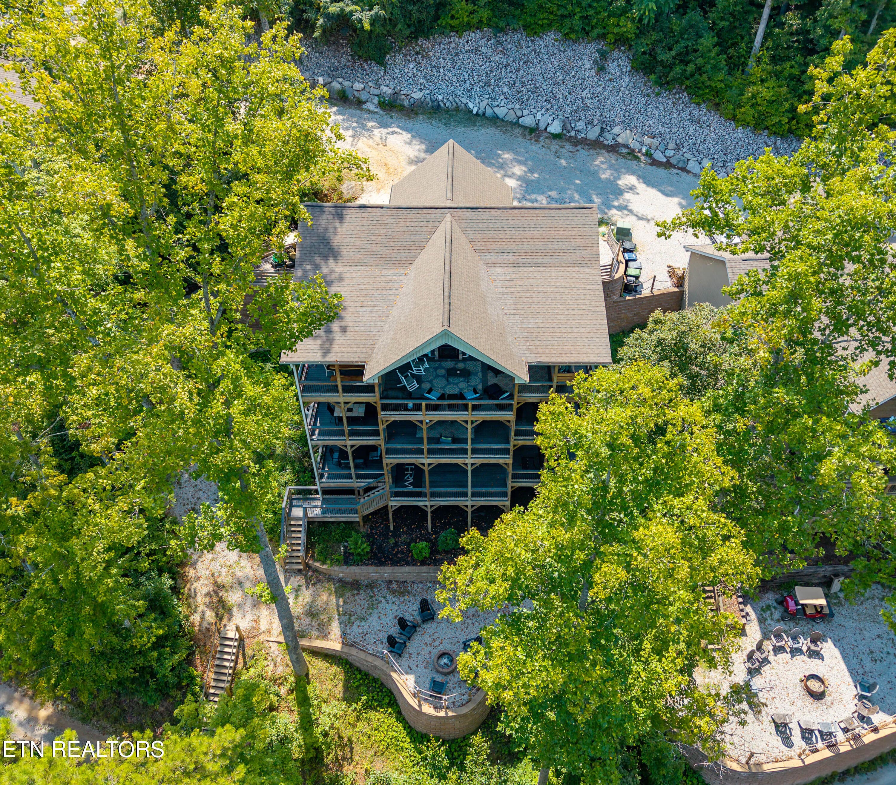 Rear - 734 Waterfront Tr, LaFollette, TN 37766, LaFollette