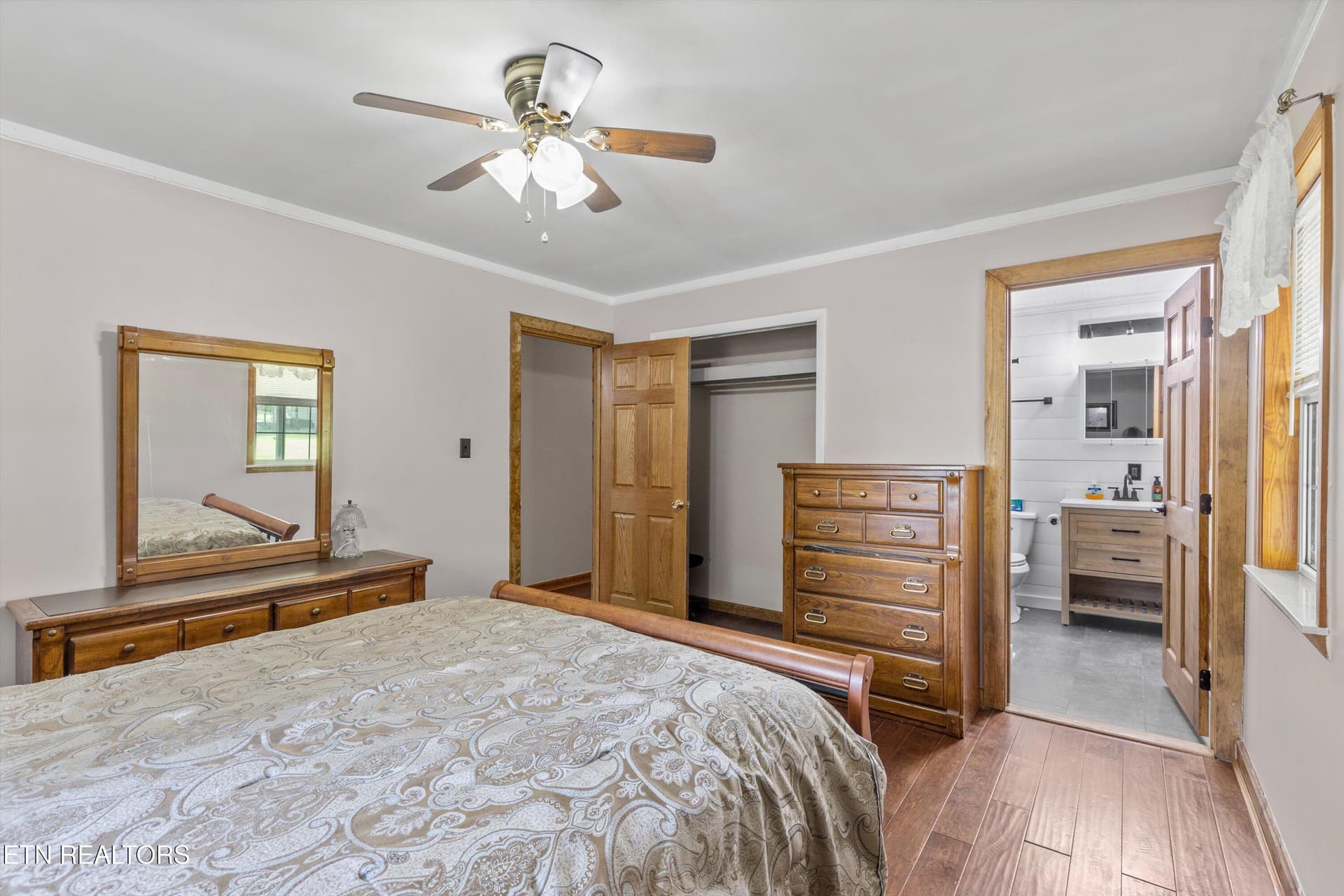 Master Bedroom - 9438-0 Morgan County Hwy, Sunbright, TN 37872