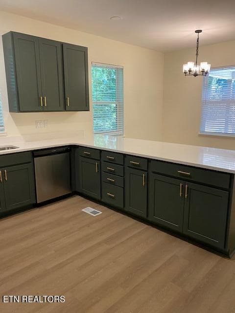 kitchen penisula - 1831 Granville Terrace, Knoxville, TN 37915, Knoxville