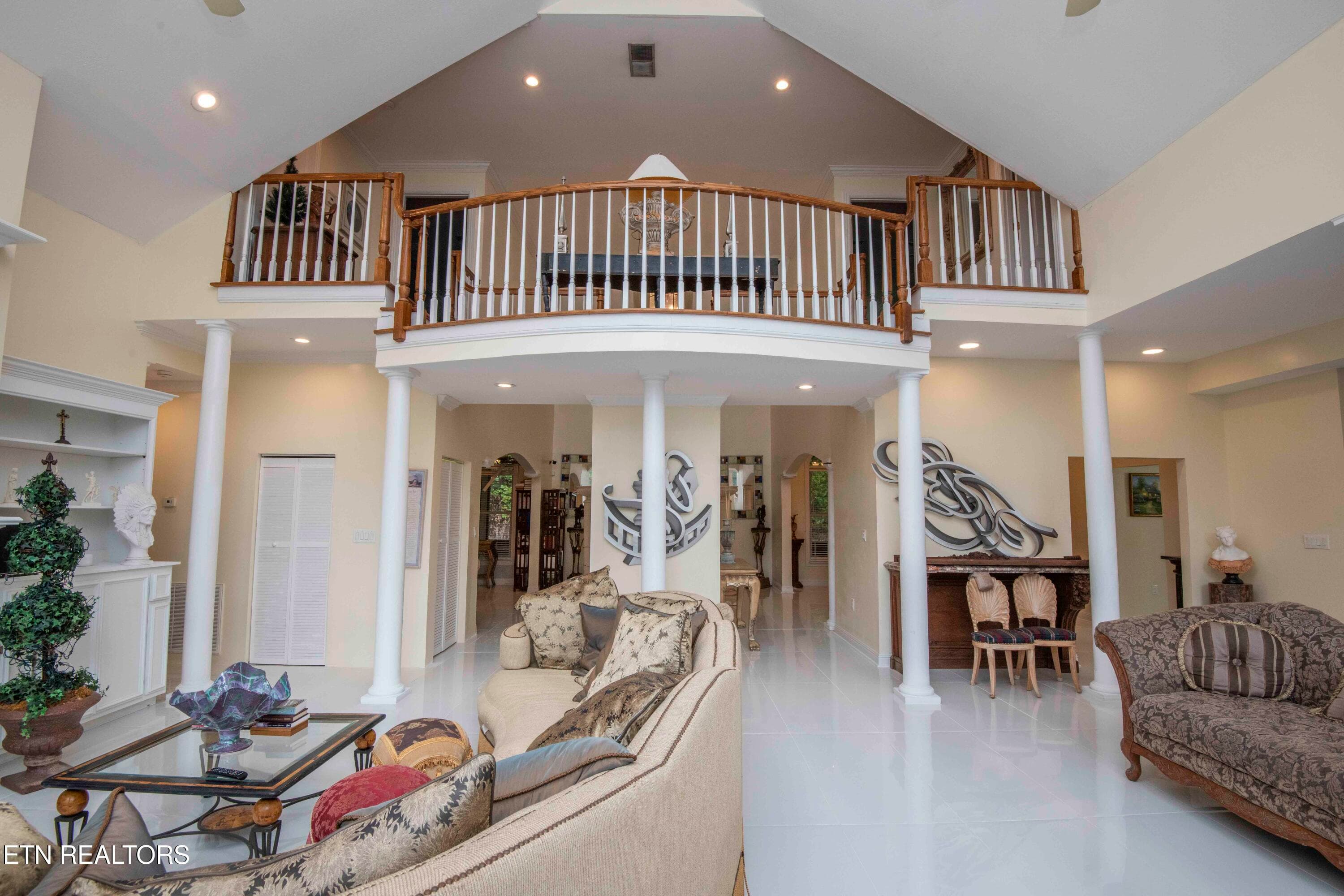 living 7_1 - 799 Twin Hills Lane, Jacksboro, TN 37757, Jacksboro