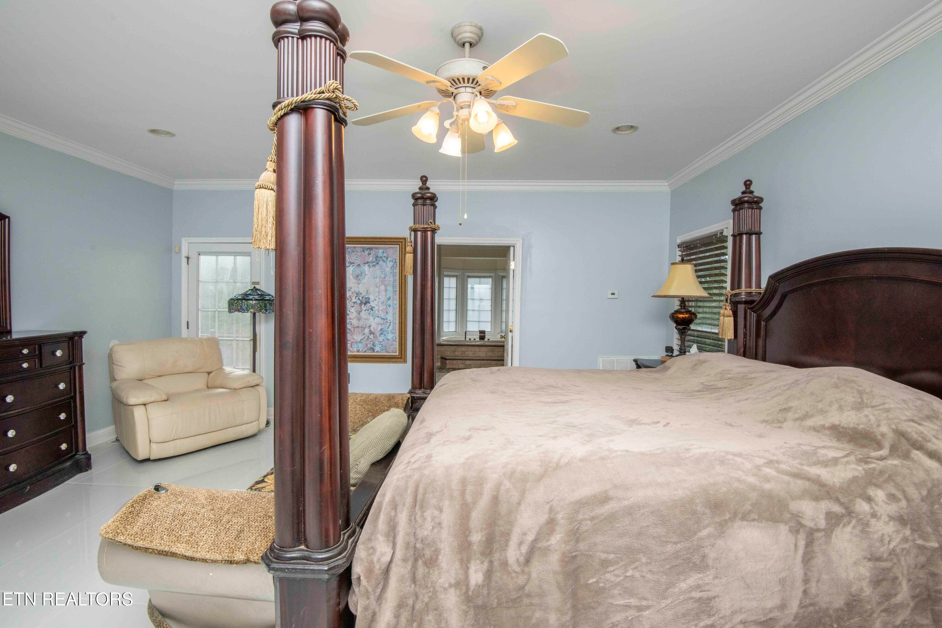master bed 1_1 - 799 Twin Hills Lane, Jacksboro, TN 37757, Jacksboro