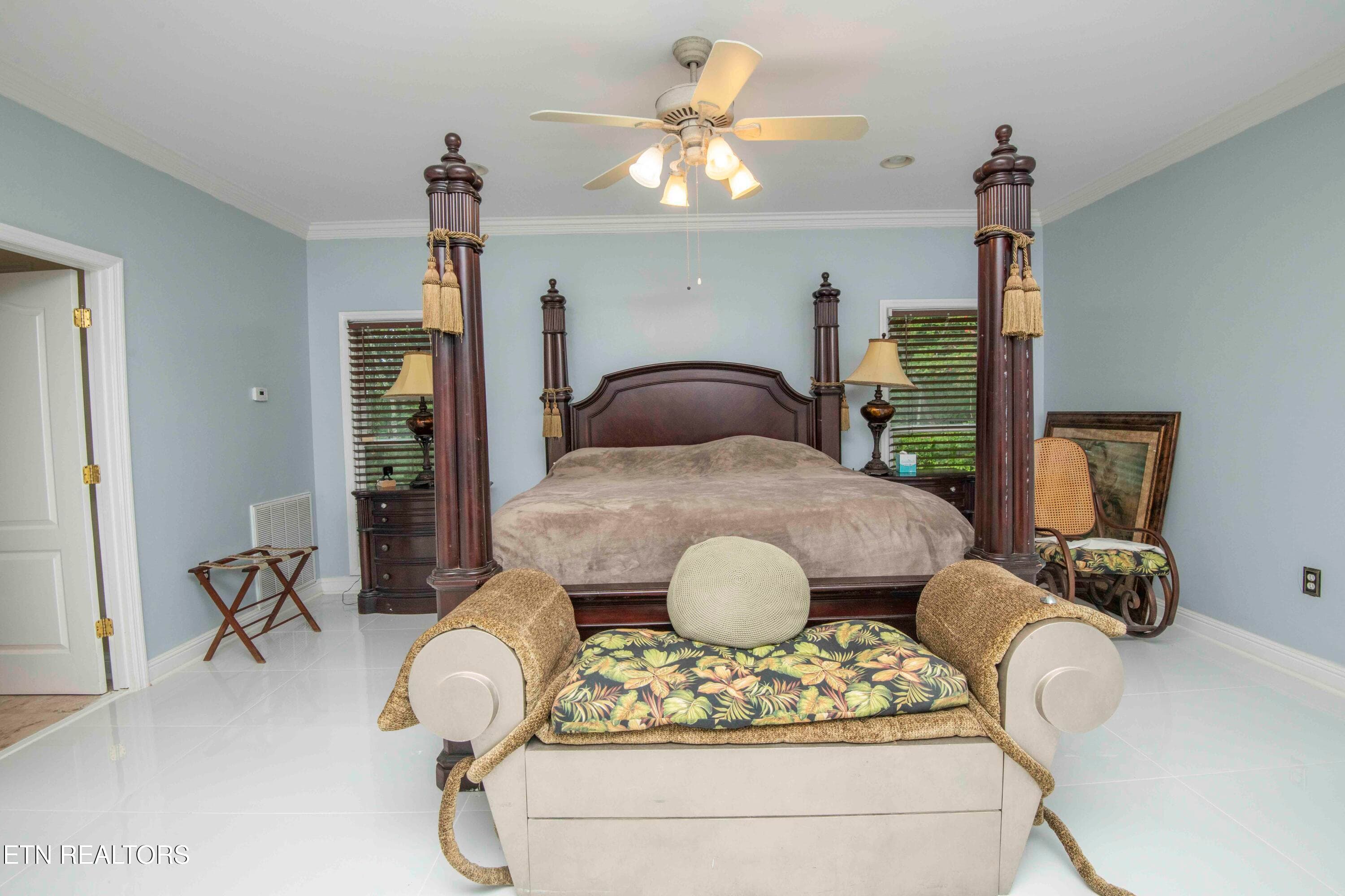master bed 3_1 - 799 Twin Hills Lane, Jacksboro, TN 37757, Jacksboro