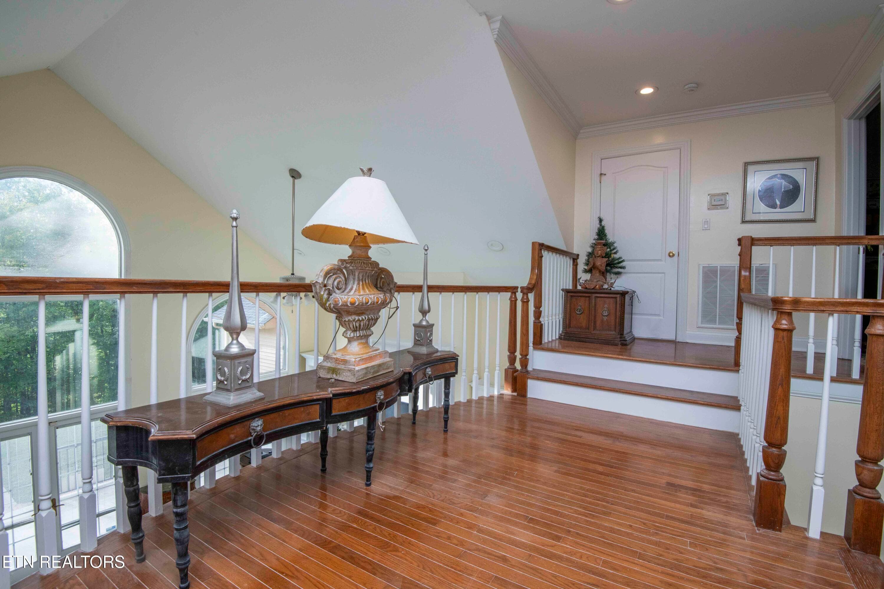 stairs 1_1 - 799 Twin Hills Lane, Jacksboro, TN 37757, Jacksboro