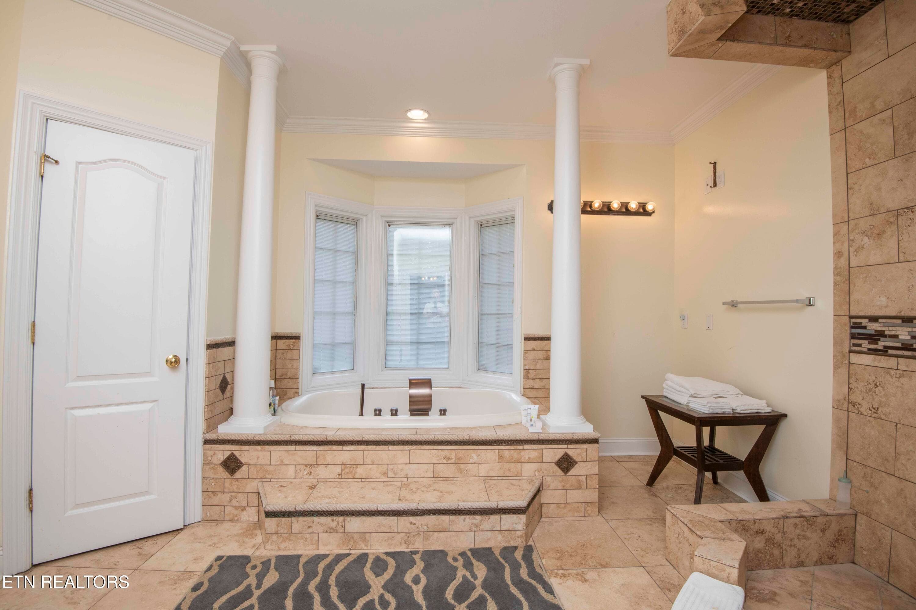 master bath 1_1 - 799 Twin Hills Lane, Jacksboro, TN 37757, Jacksboro