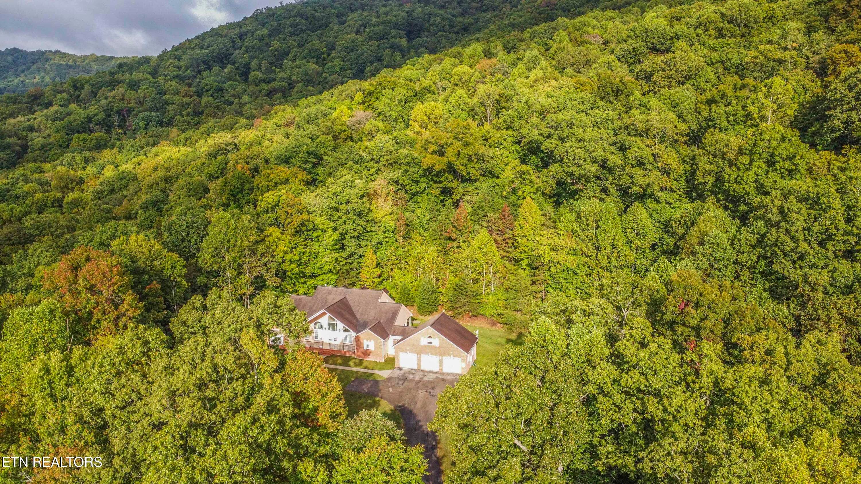 drone 1_1 - 799 Twin Hills Lane, Jacksboro, TN 37757, Jacksboro