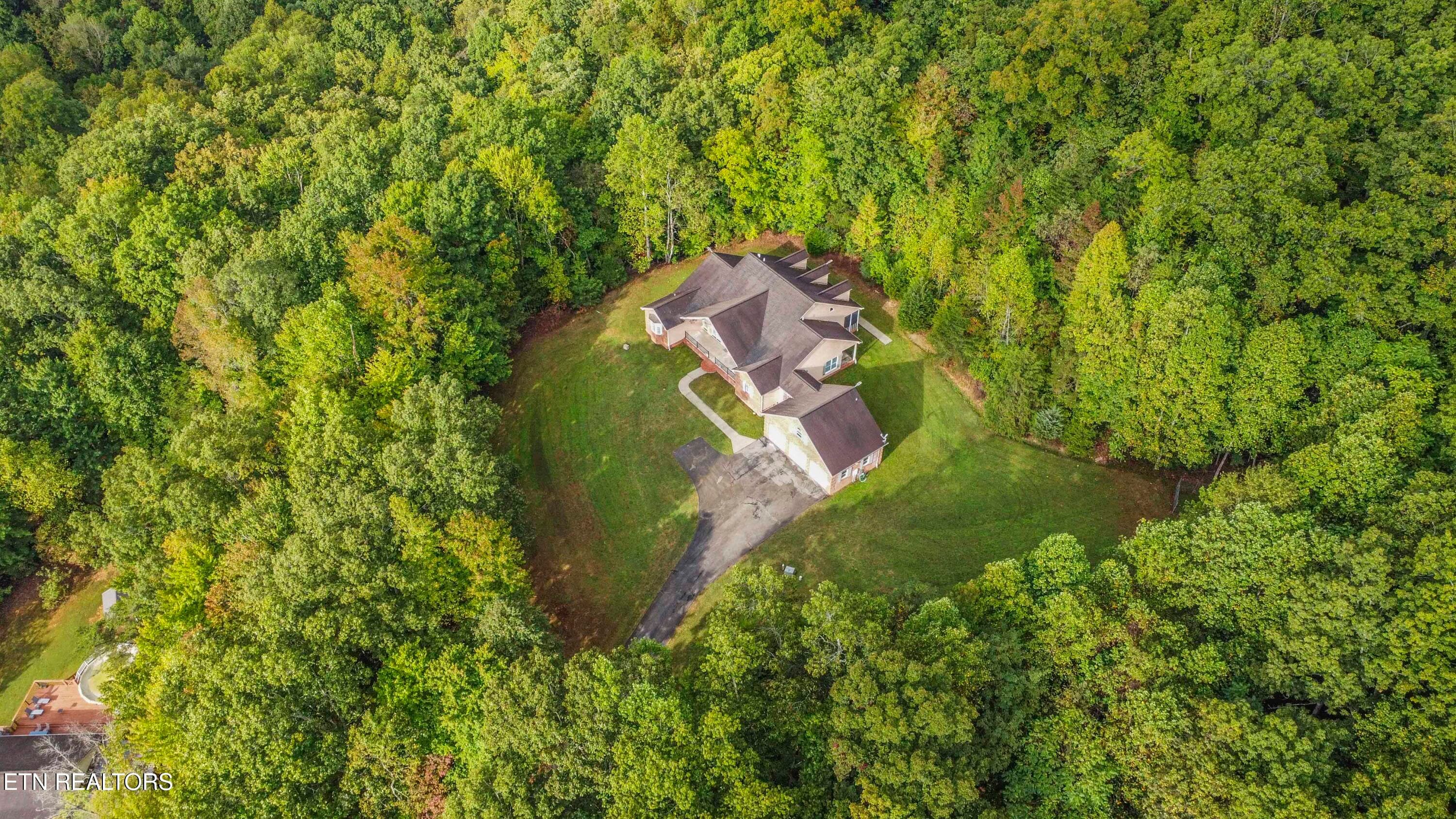 drone 2_1 - 799 Twin Hills Lane, Jacksboro, TN 37757, Jacksboro