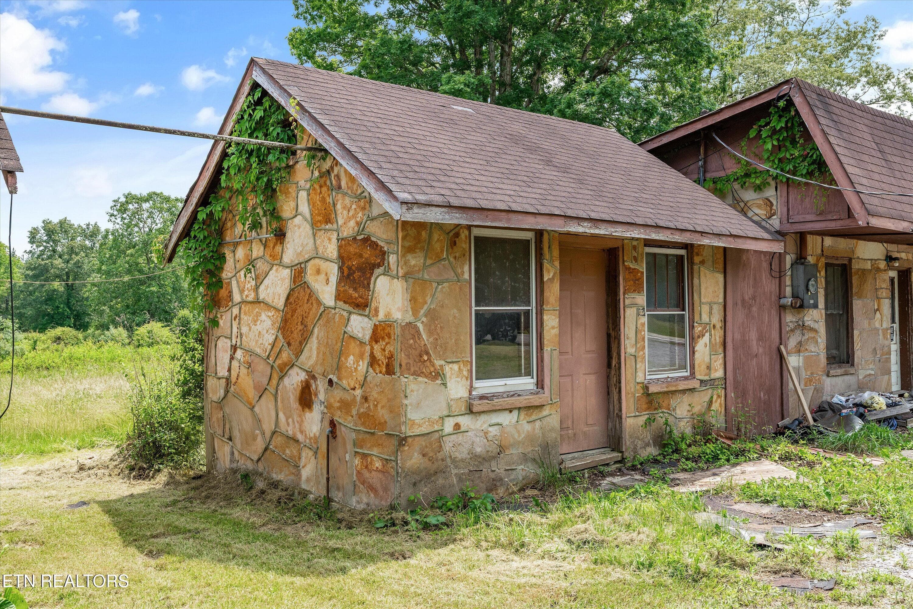 Unit 4 Exterior - 9476 Morgan County Hwy, Sunbright, TN 37872