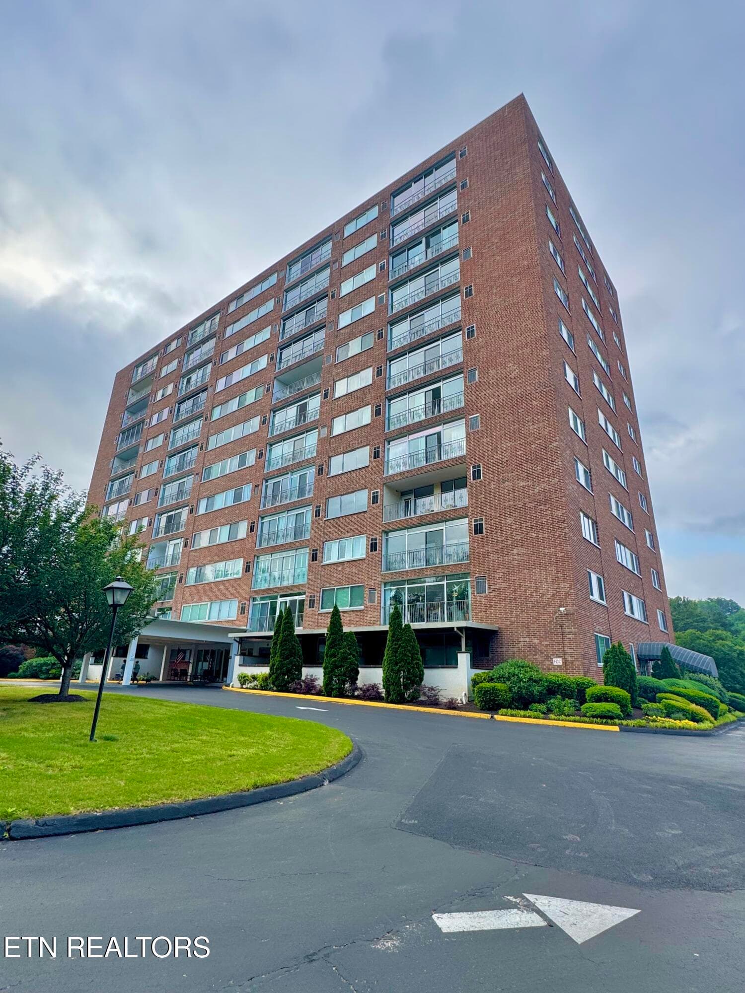 1- Building - 1414 Continental Drive 302, Chattanooga, TN 37405, Chattanooga
