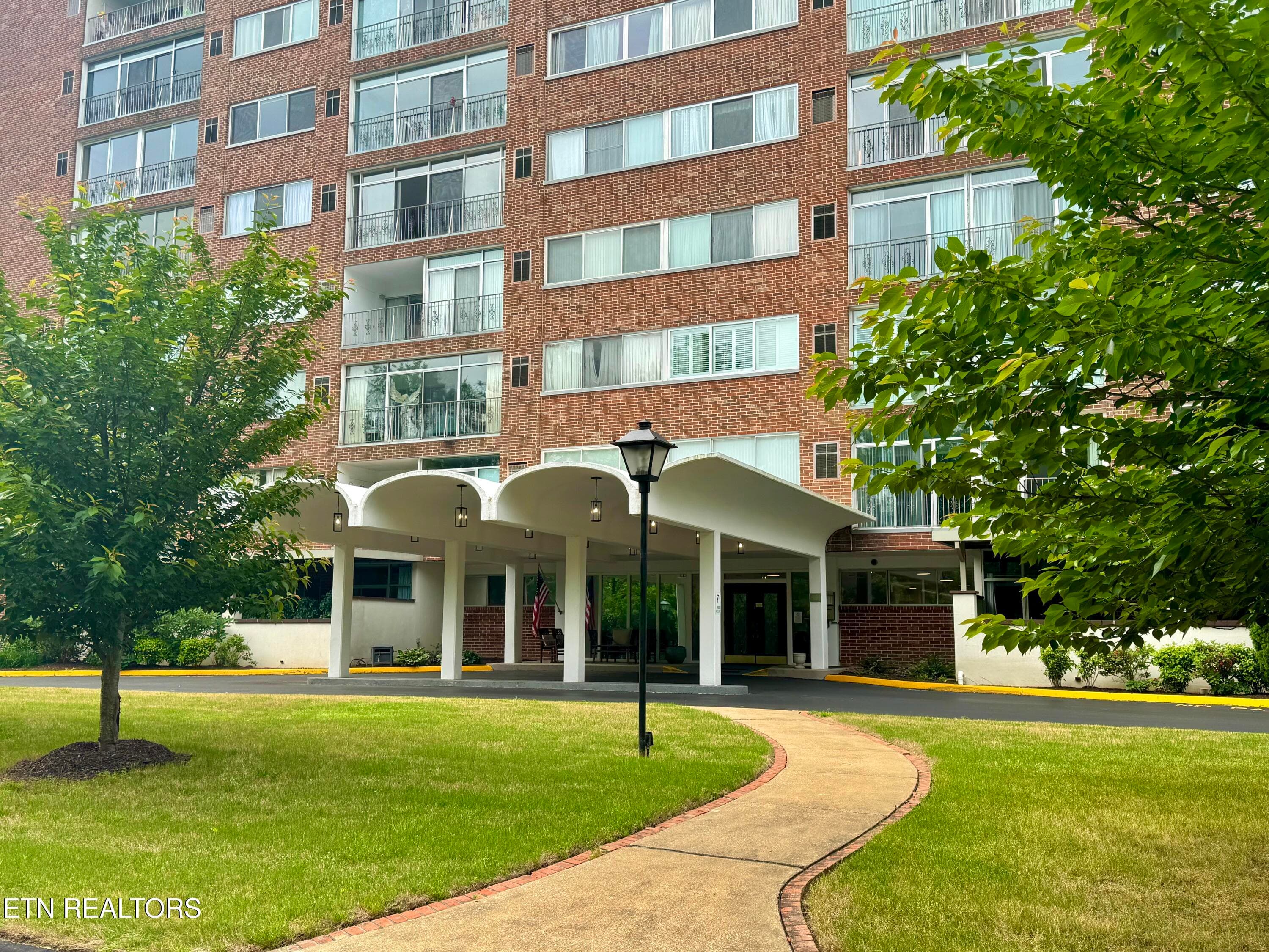 2- Entry - 1414 Continental Drive 302, Chattanooga, TN 37405, Chattanooga
