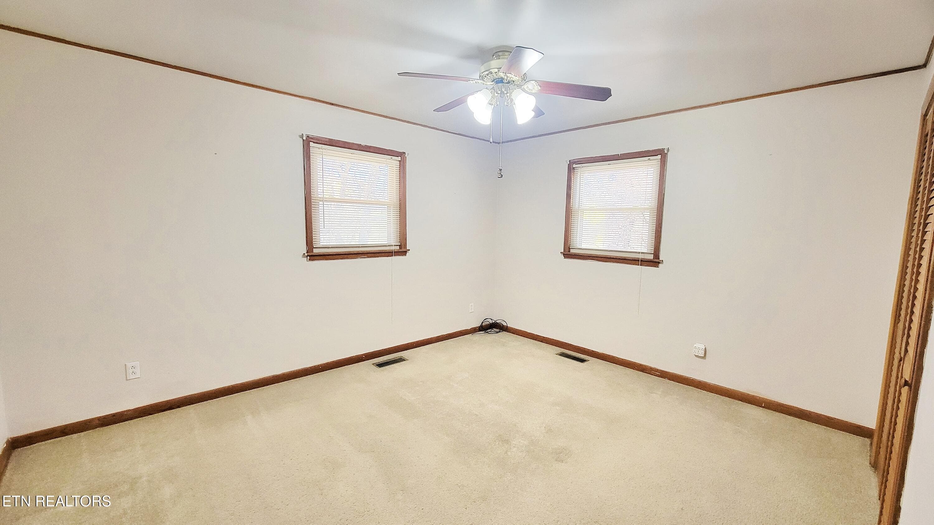MAIN SUITE - 35 McDonald Rd, Midway, TN 37809