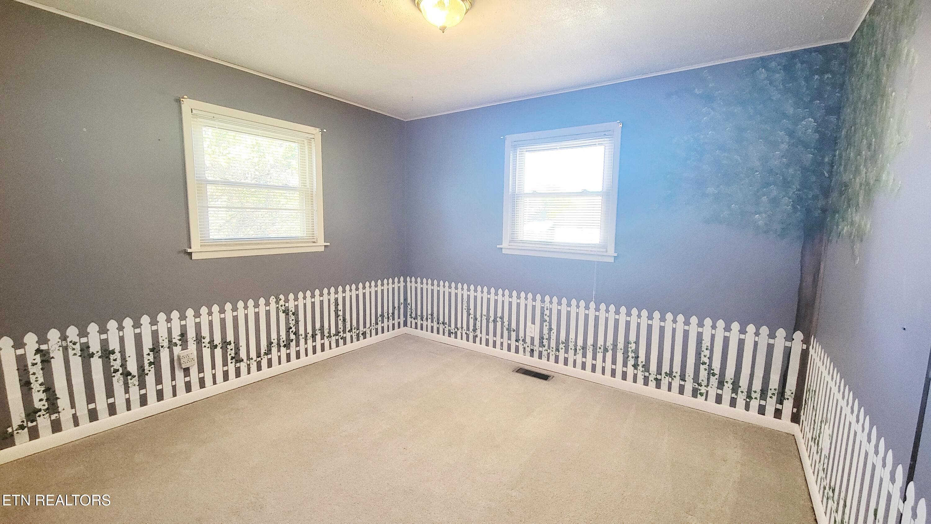 GUEST ROOM II - 35 McDonald Rd, Midway, TN 37809