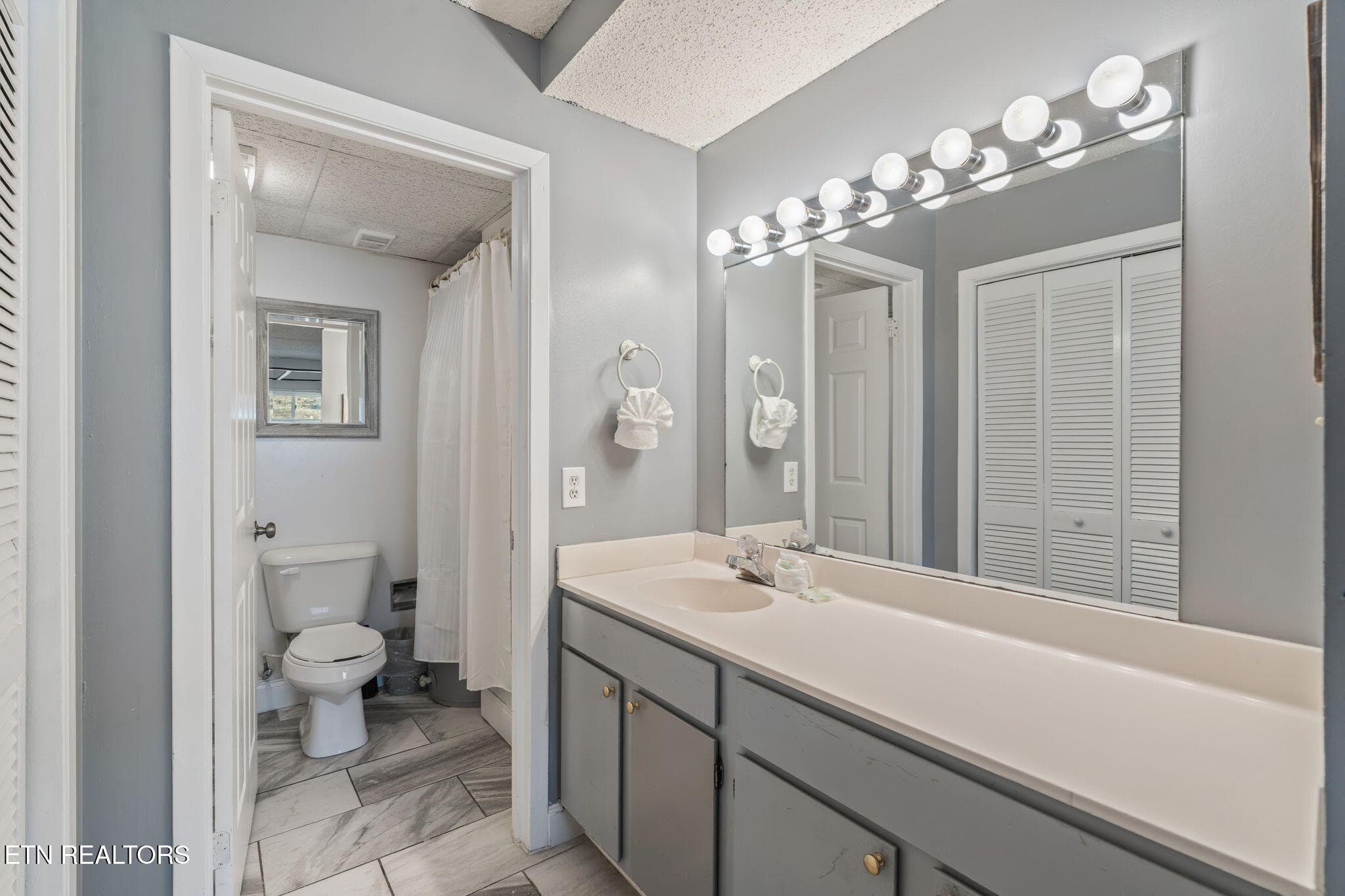 Bathroom - 102 Baskins Creek Bypass 207, Gatlinburg, TN 37738, Gatlinburg