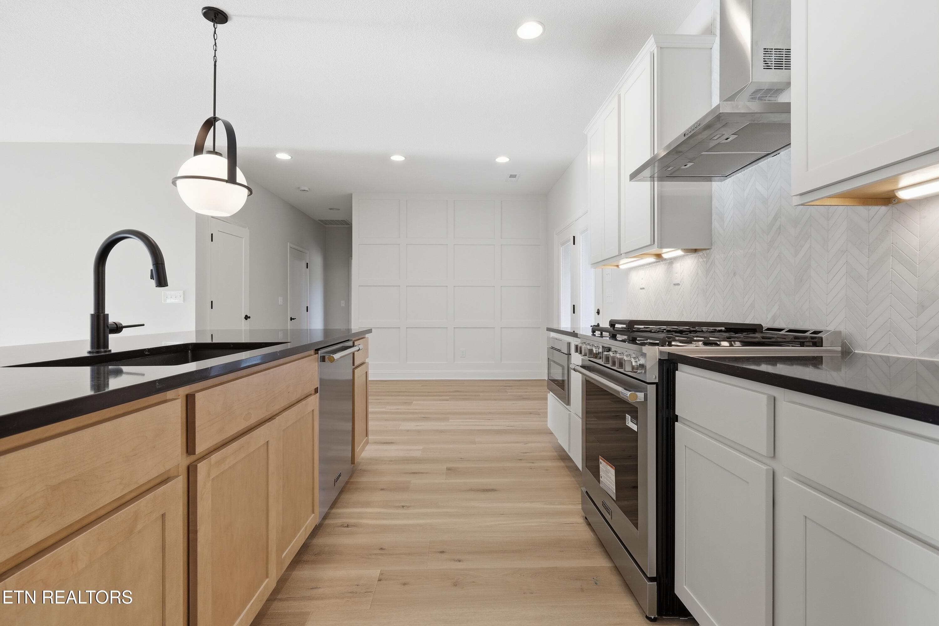 Kitchen #2 - 2036 Hickory Reserve Rd, Knoxville, TN 37932, Knoxville