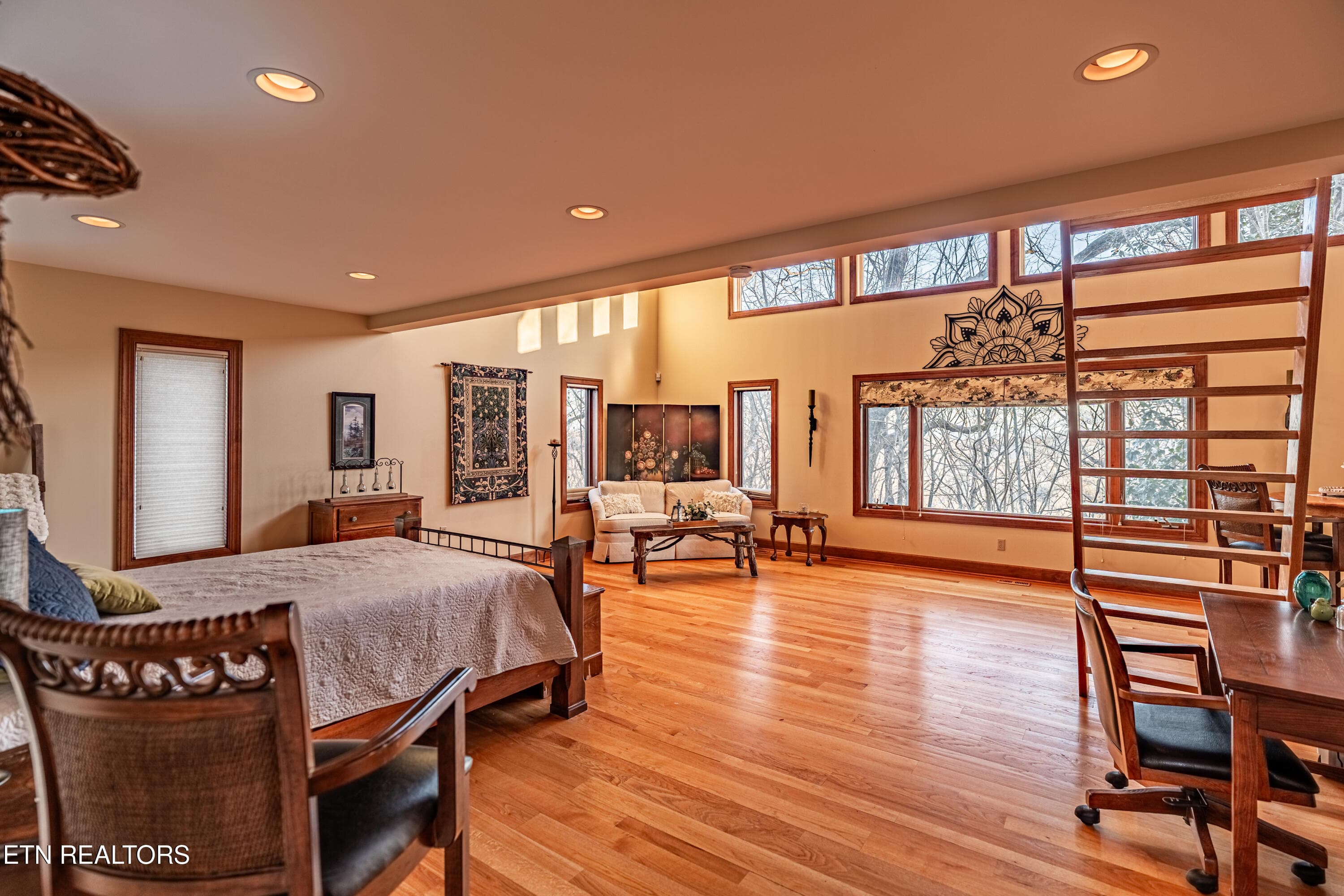 Guest House Main Floor - 11104 Poplar Ridge Rd, Knoxville, TN 37932, Knoxville