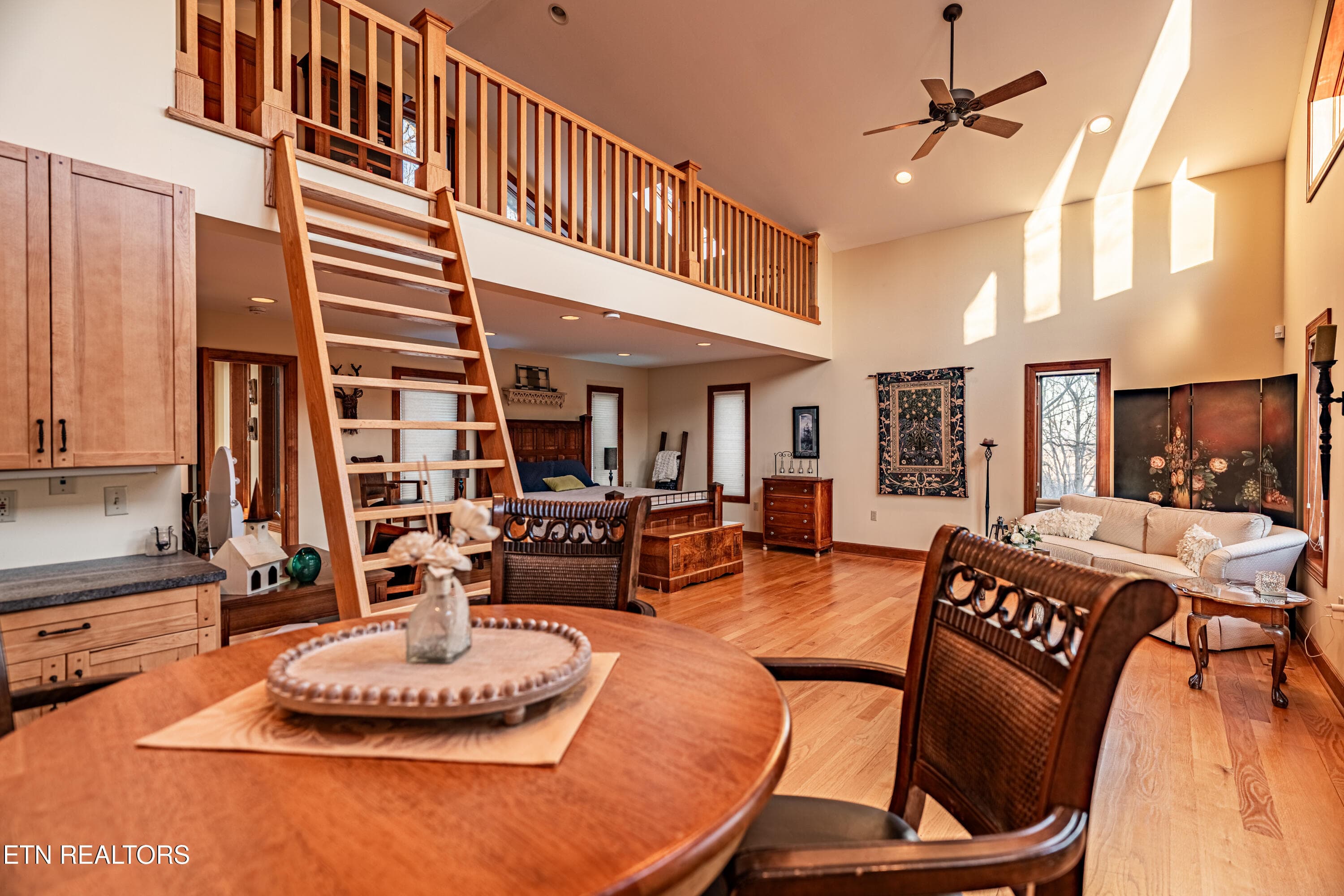 Guest Main - 11104 Poplar Ridge Rd, Knoxville, TN 37932, Knoxville