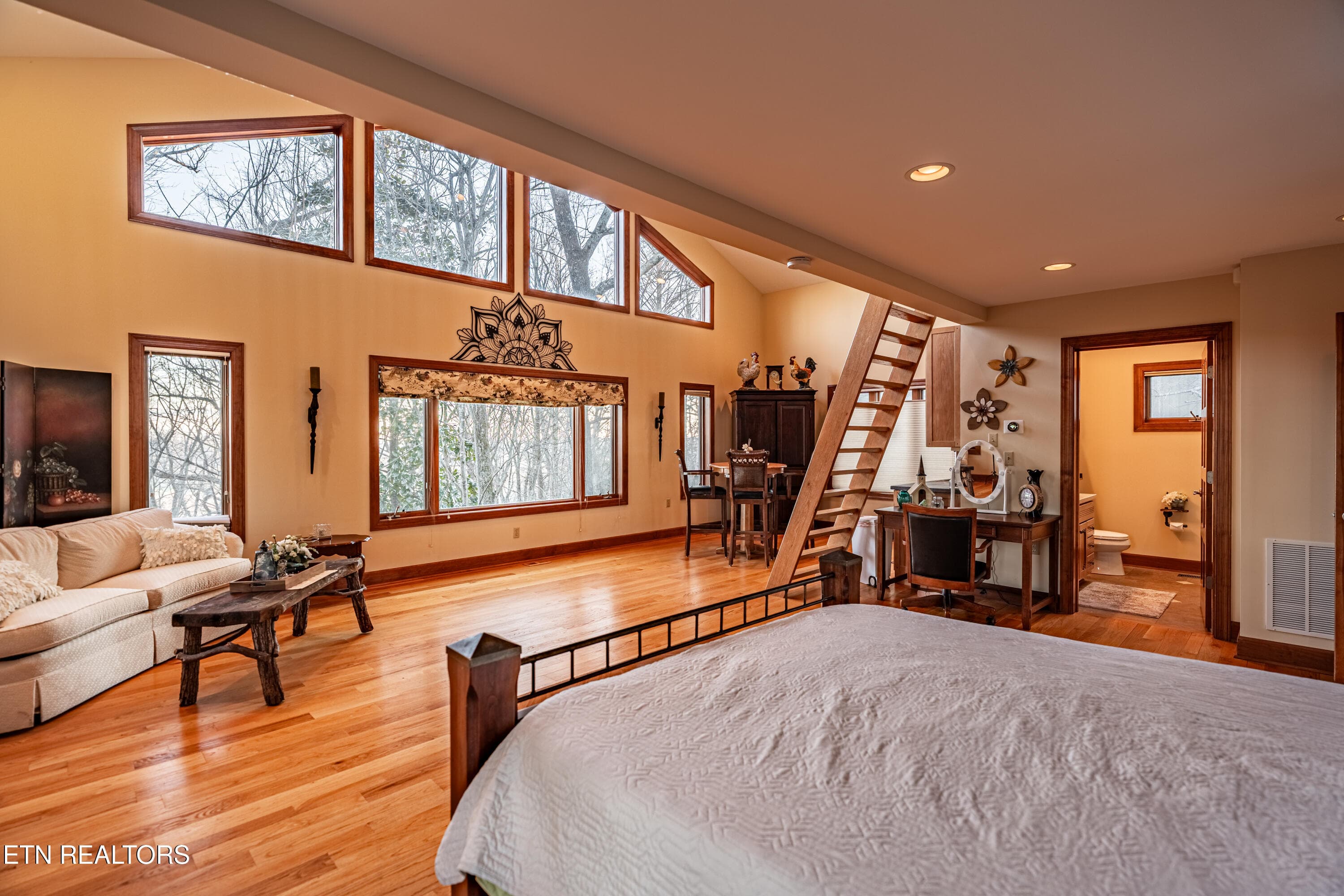Guest Main - 11104 Poplar Ridge Rd, Knoxville, TN 37932, Knoxville