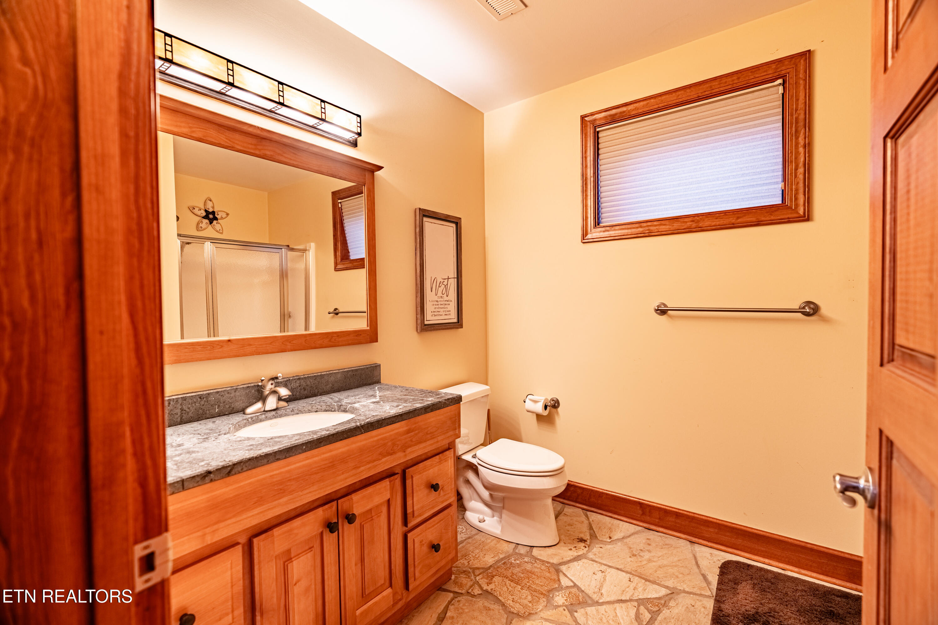 Garage bathroom Guest House - 11104 Poplar Ridge Rd, Knoxville, TN 37932, Knoxville