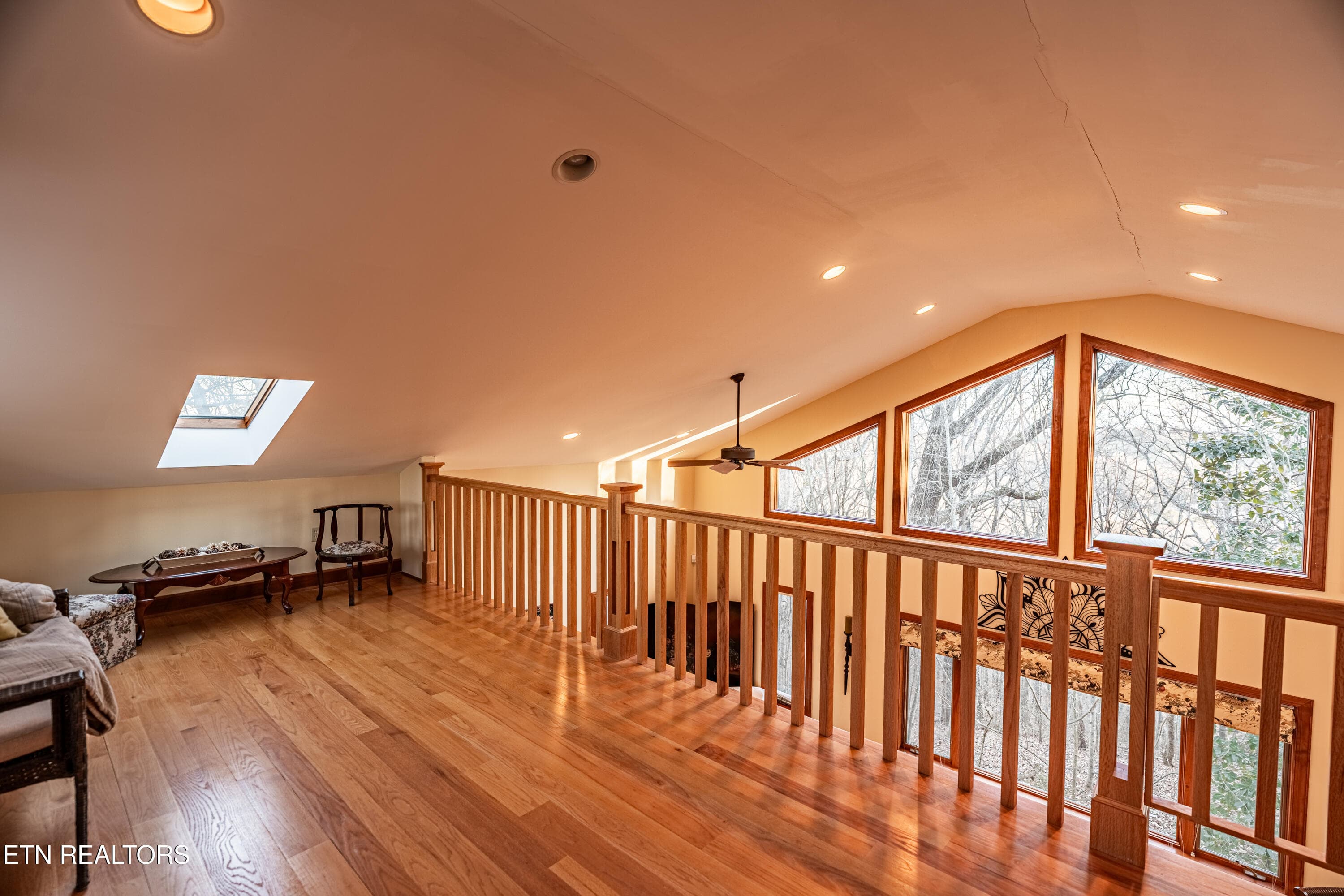 Loft- Guest House - 11104 Poplar Ridge Rd, Knoxville, TN 37932, Knoxville