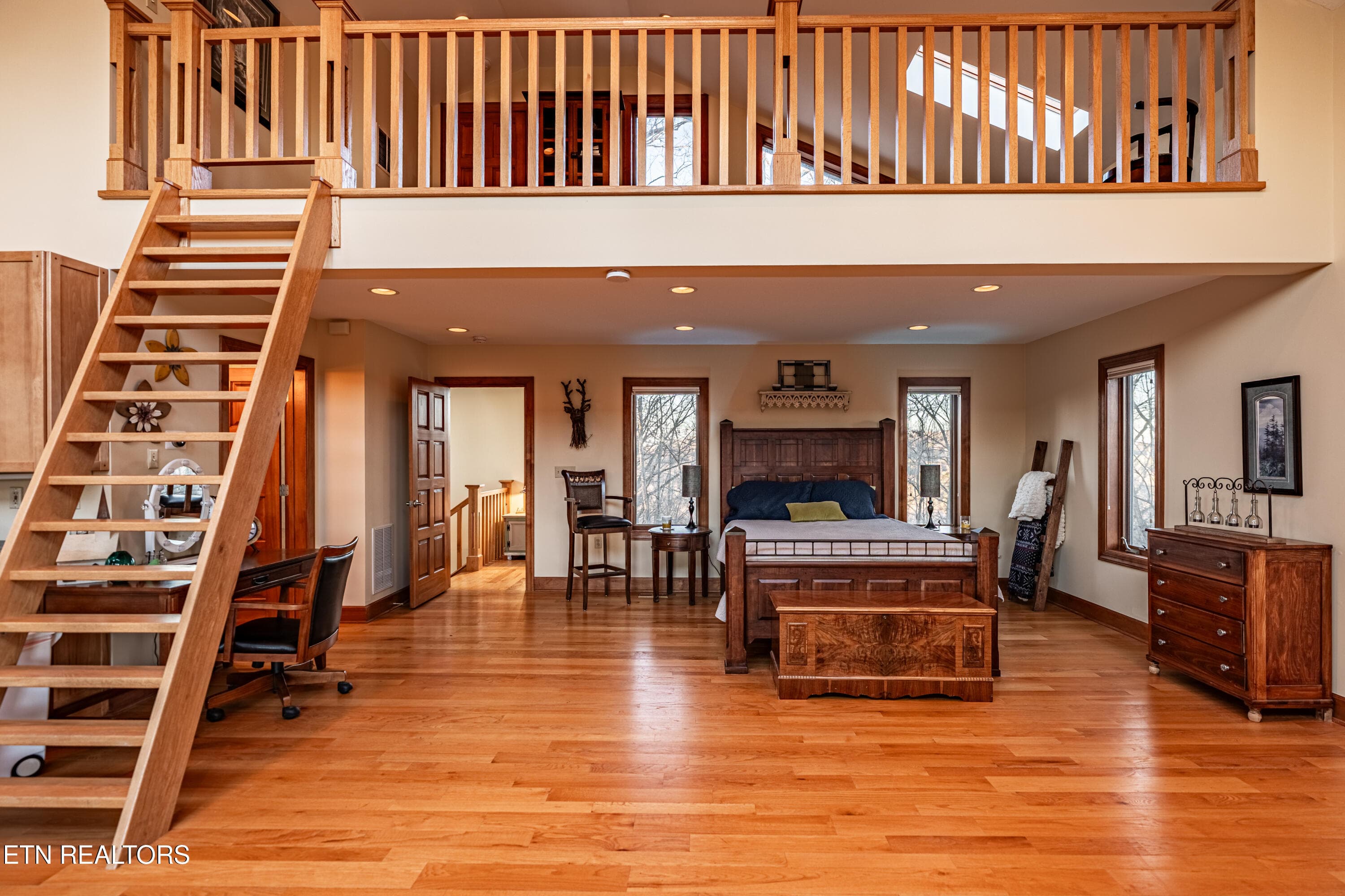 Guest Main - 11104 Poplar Ridge Rd, Knoxville, TN 37932, Knoxville