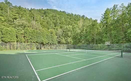 Cobbly Nob Tennis Court - 917 Pine Cone Way, Gatlinburg, TN 37738, Gatlinburg