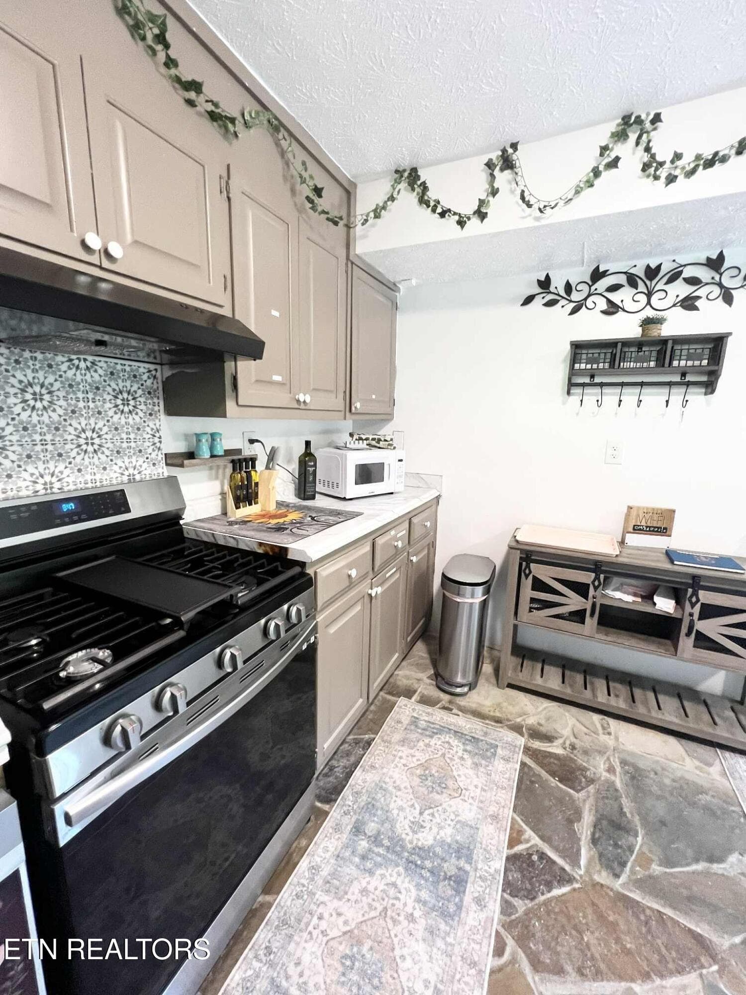 RWOIUG - 191 Hudson Lane, Clinton, TN 37716, Clinton
