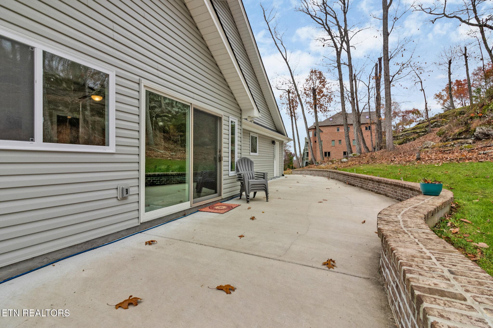 Patio area - 38 Markham Terrace, Crossville, TN 38558