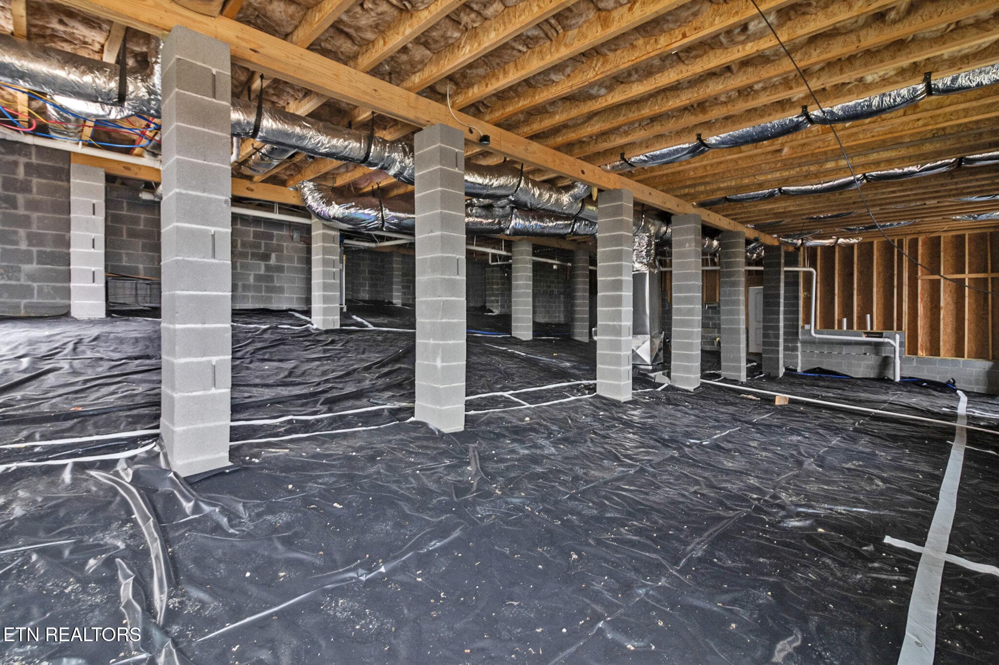 Crawl space - 38 Markham Terrace, Crossville, TN 38558