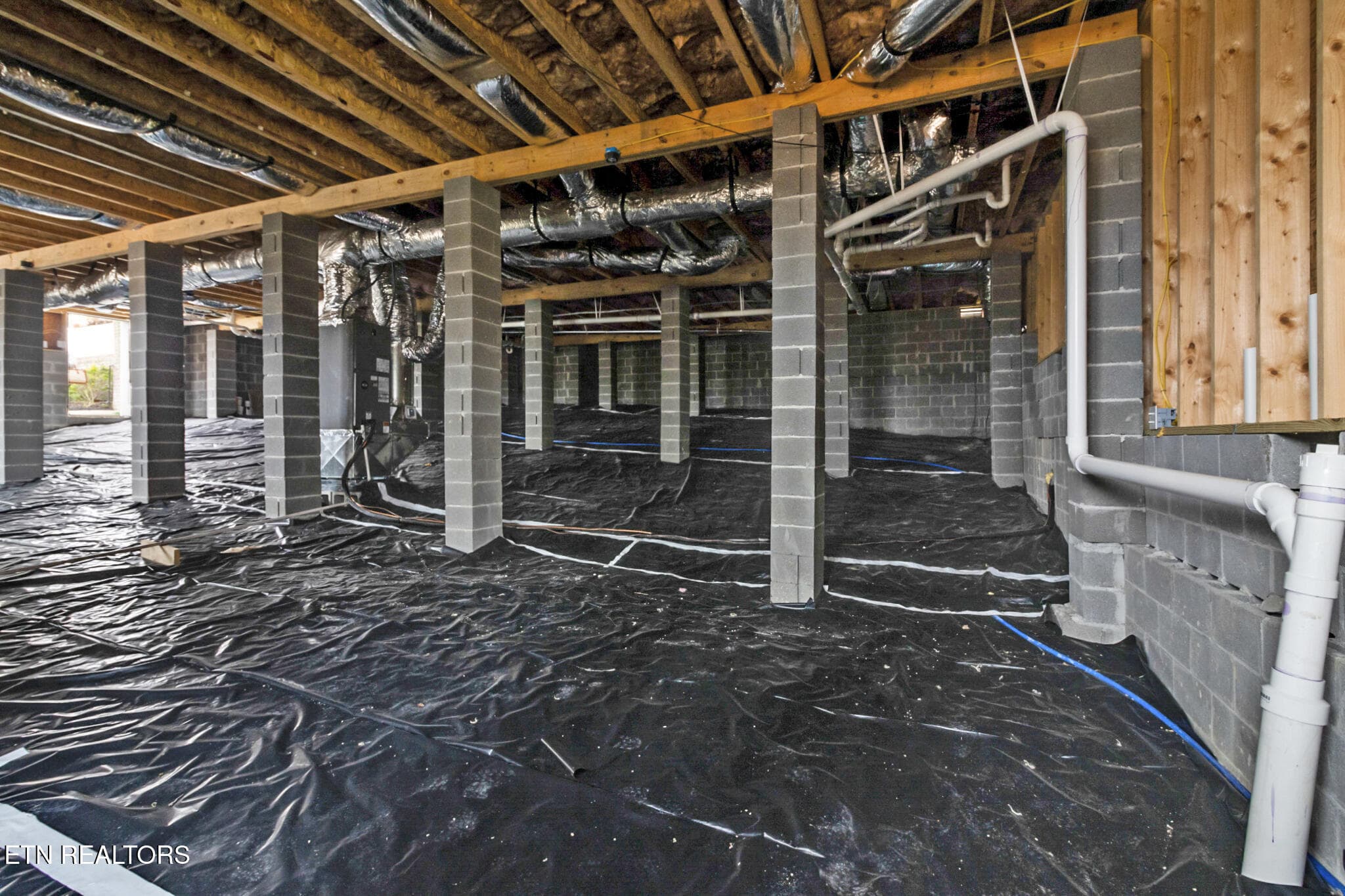 Crawl space - 38 Markham Terrace, Crossville, TN 38558