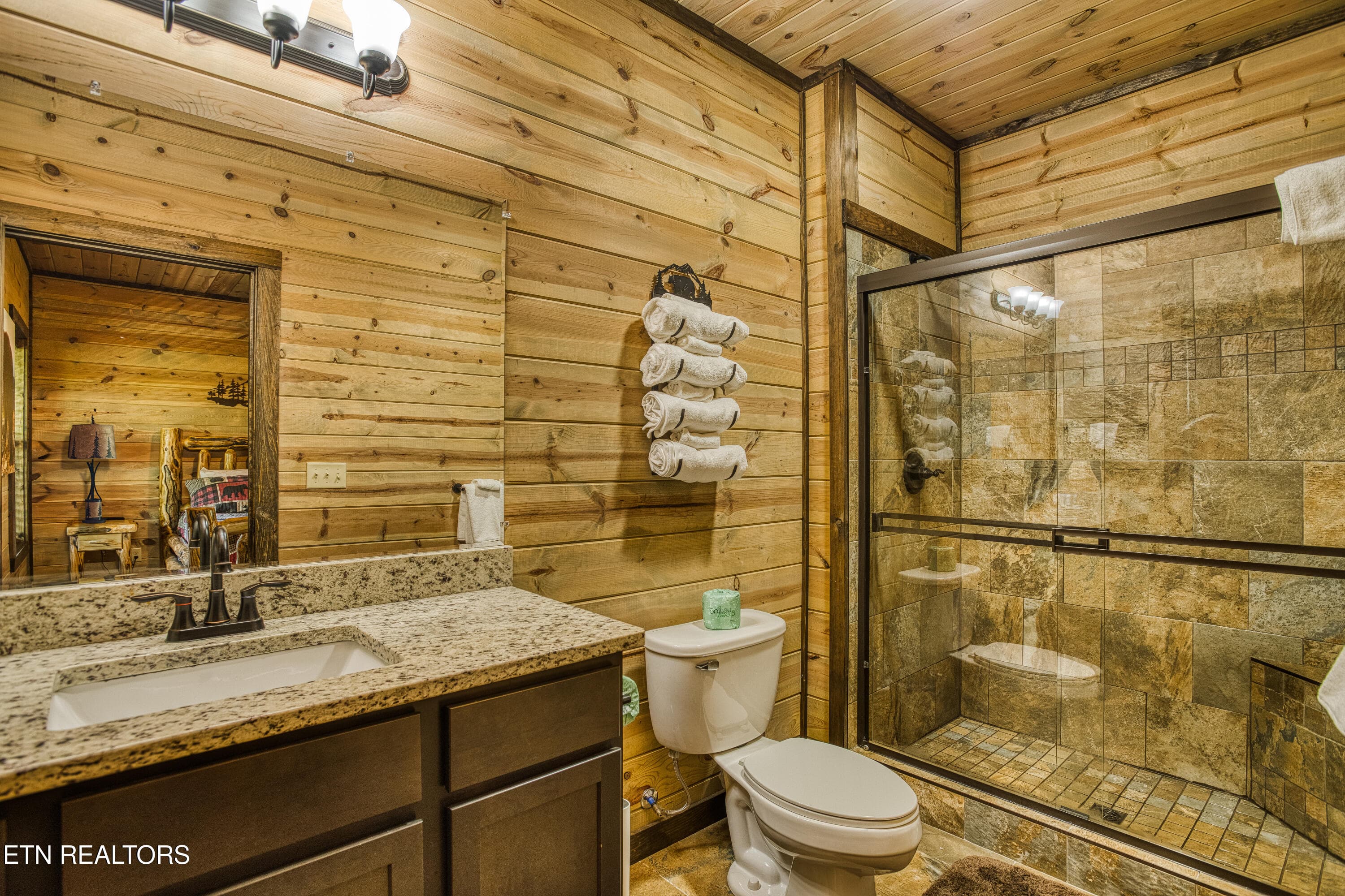 804 Upper Picadilly Ln-0044 - 804 Upper Picadilly Lane, Gatlinburg, TN 37738, Gatlinburg