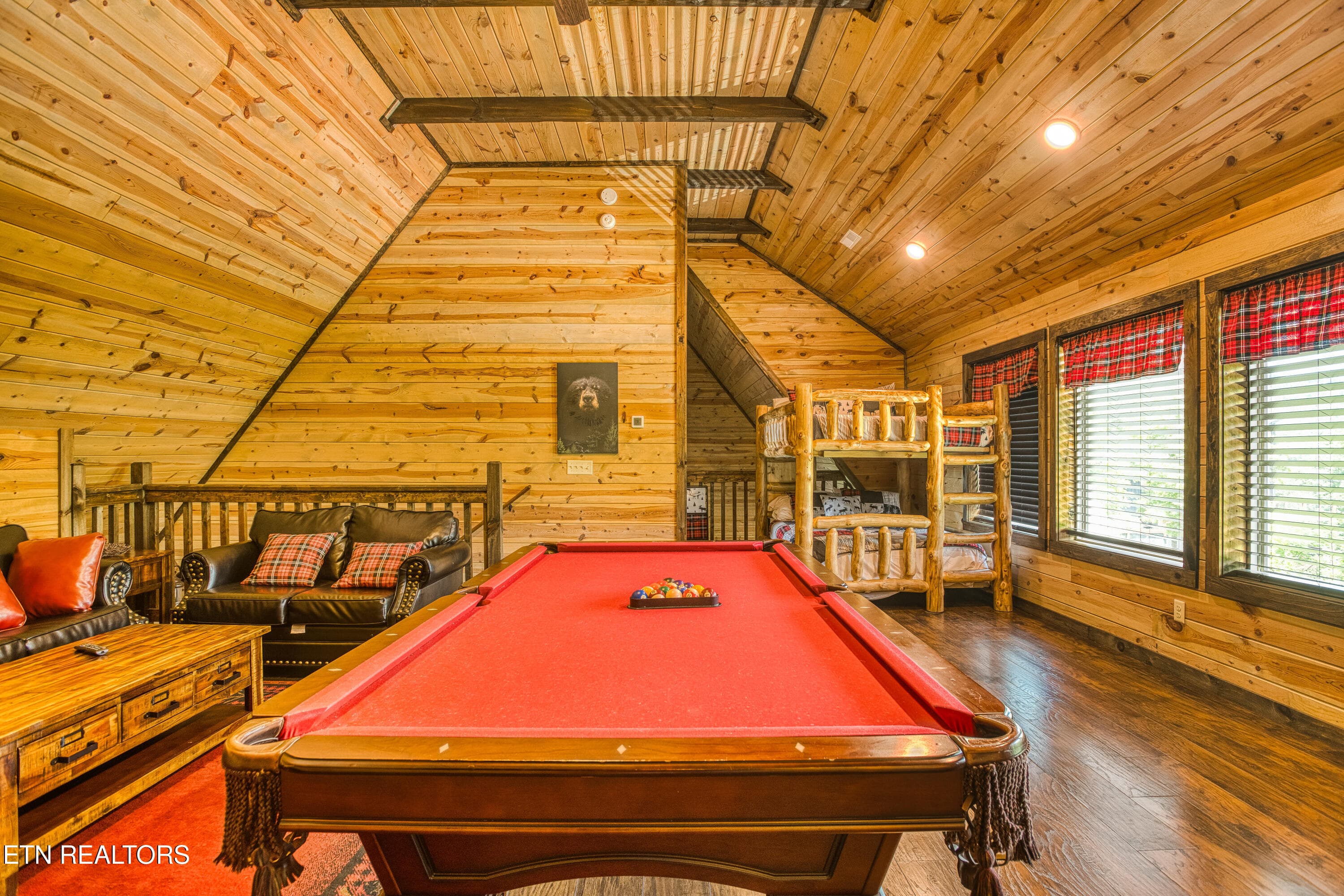 804 Upper Picadilly Ln-0035 - 804 Upper Picadilly Lane, Gatlinburg, TN 37738, Gatlinburg