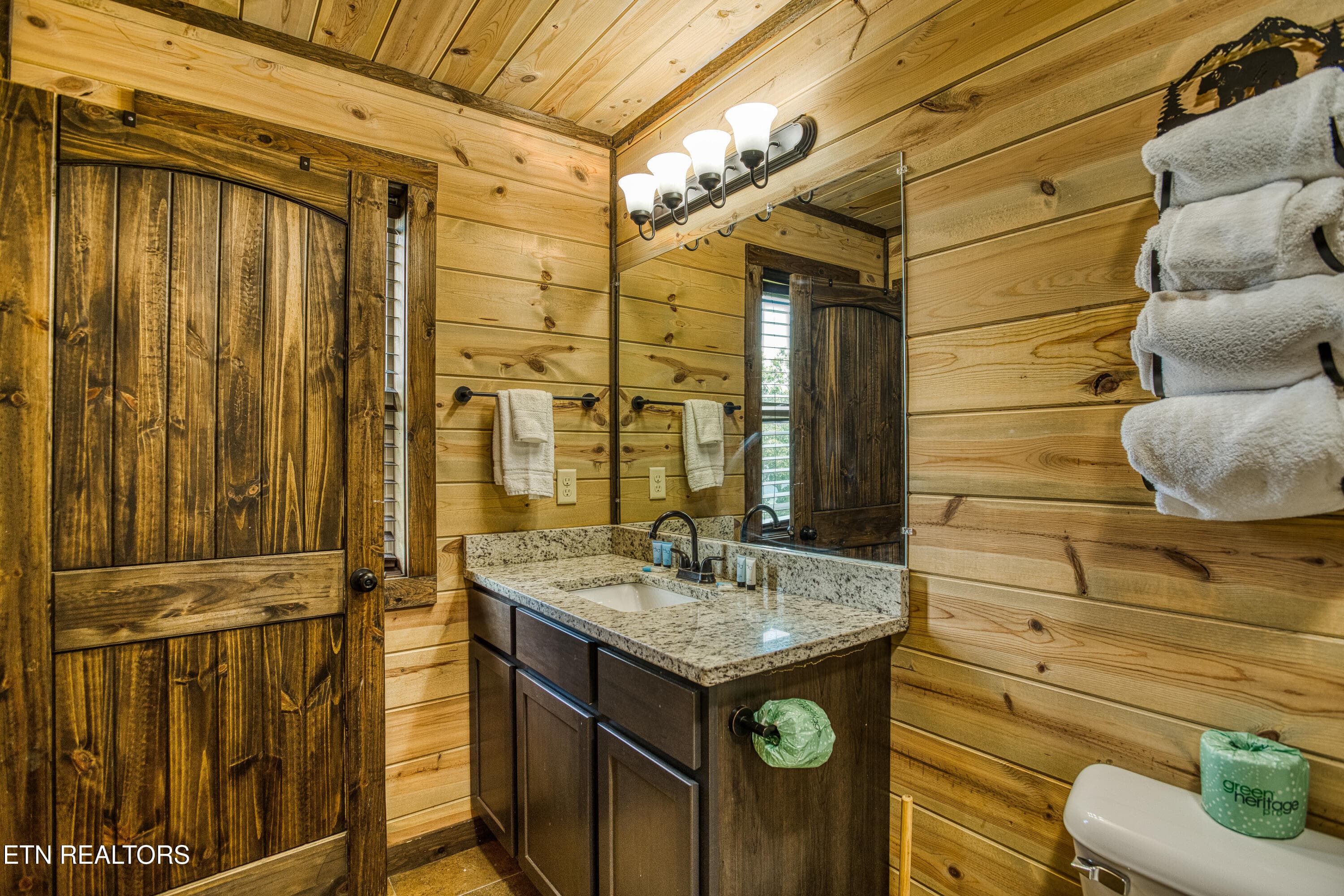 804 Upper Picadilly Ln-0033 - 804 Upper Picadilly Lane, Gatlinburg, TN 37738, Gatlinburg