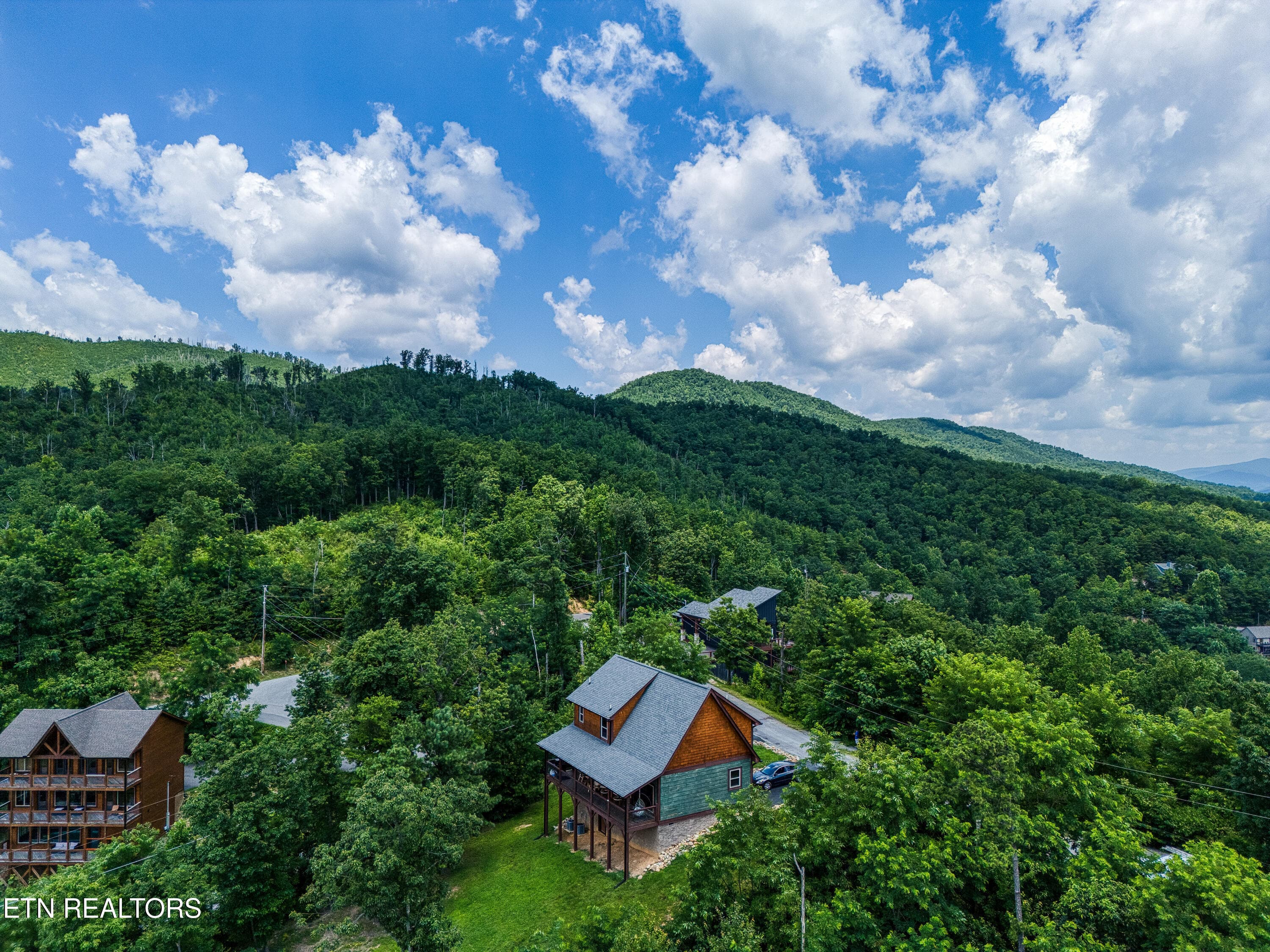 804 Upper Picadilly Ln-0011 - 804 Upper Picadilly Lane, Gatlinburg, TN 37738, Gatlinburg