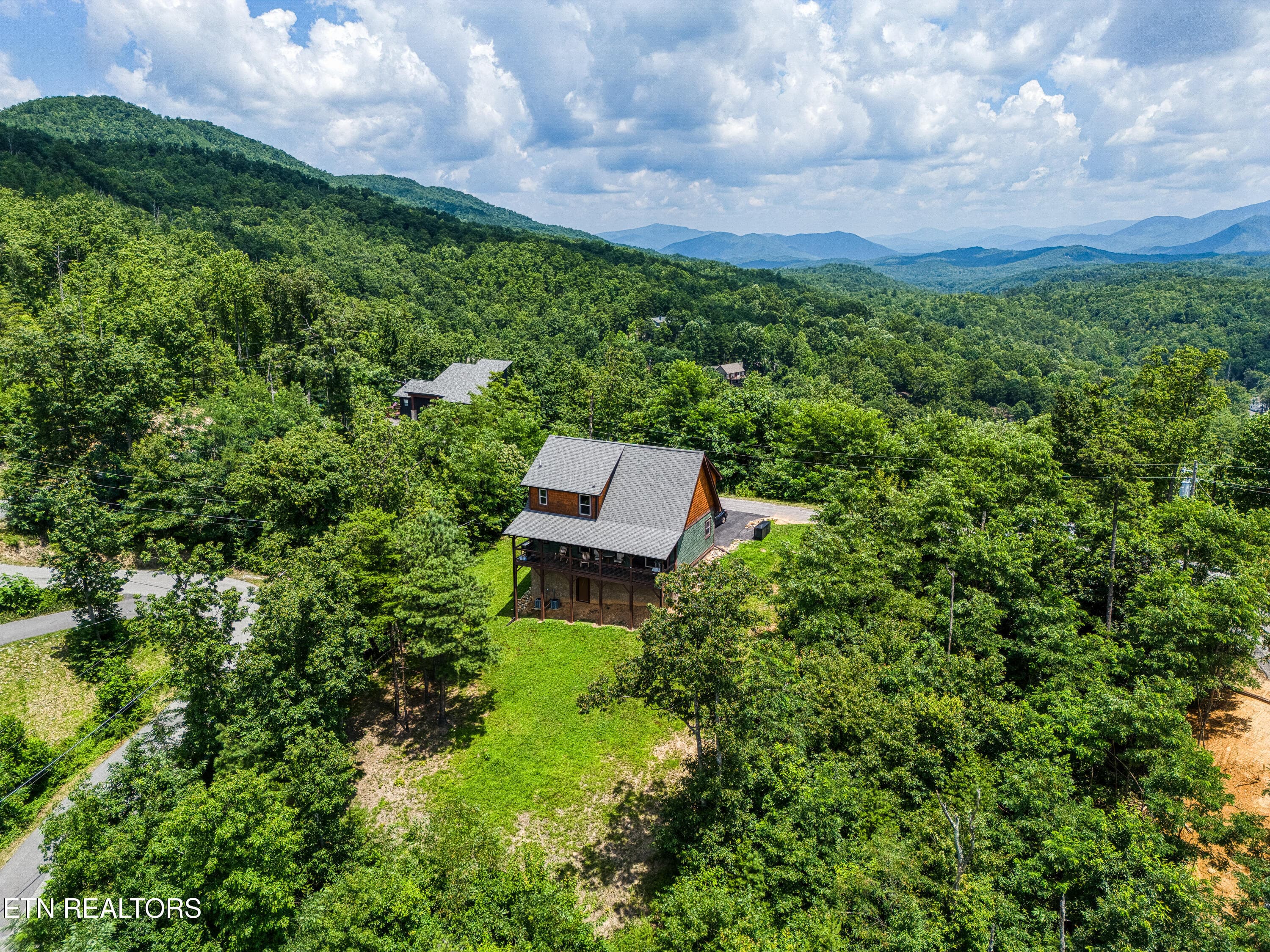 804 Upper Picadilly Ln-0007 - 804 Upper Picadilly Lane, Gatlinburg, TN 37738, Gatlinburg